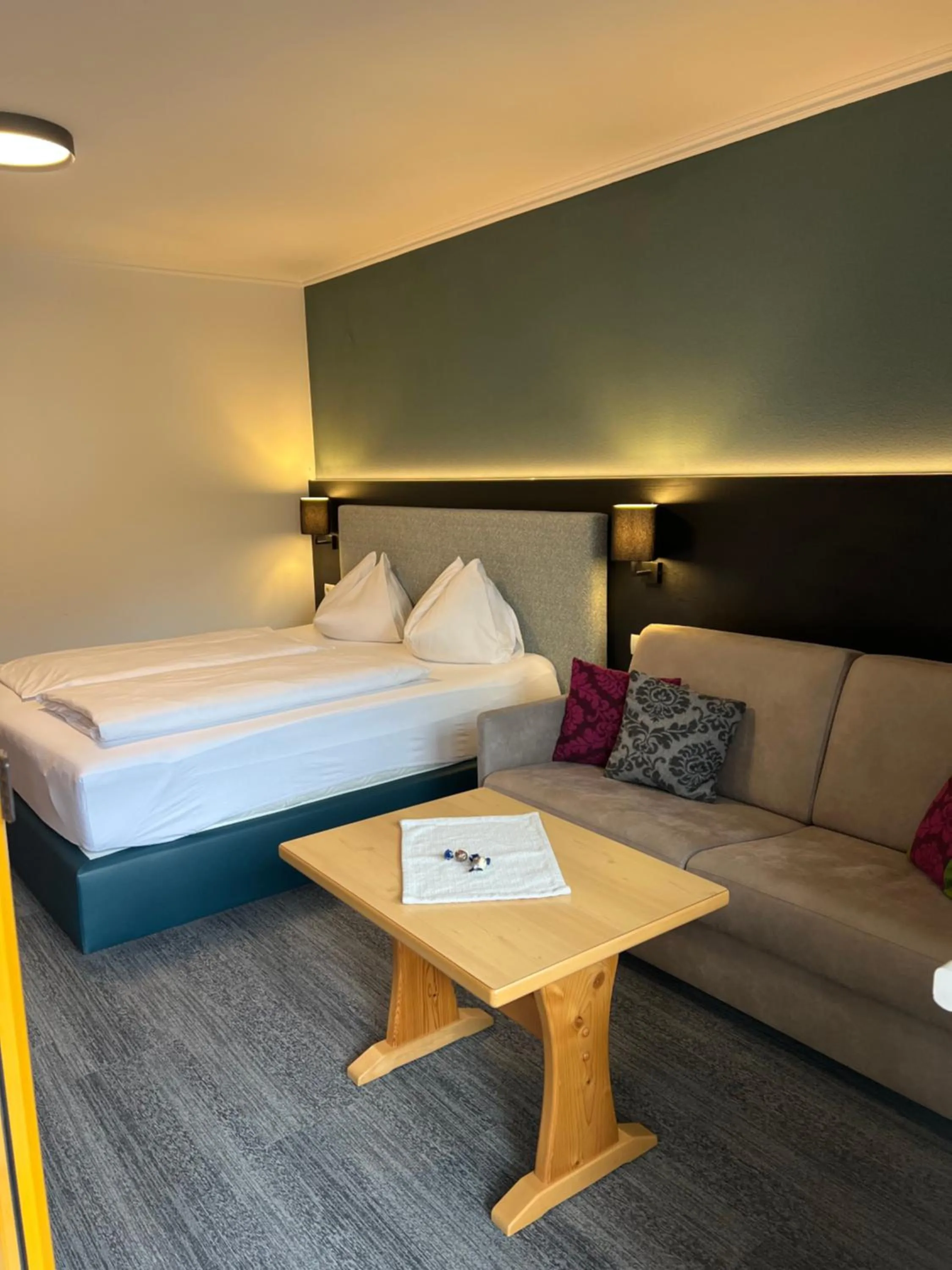 Photo of the whole room, Bed in Wander- und Familienhotel Erika