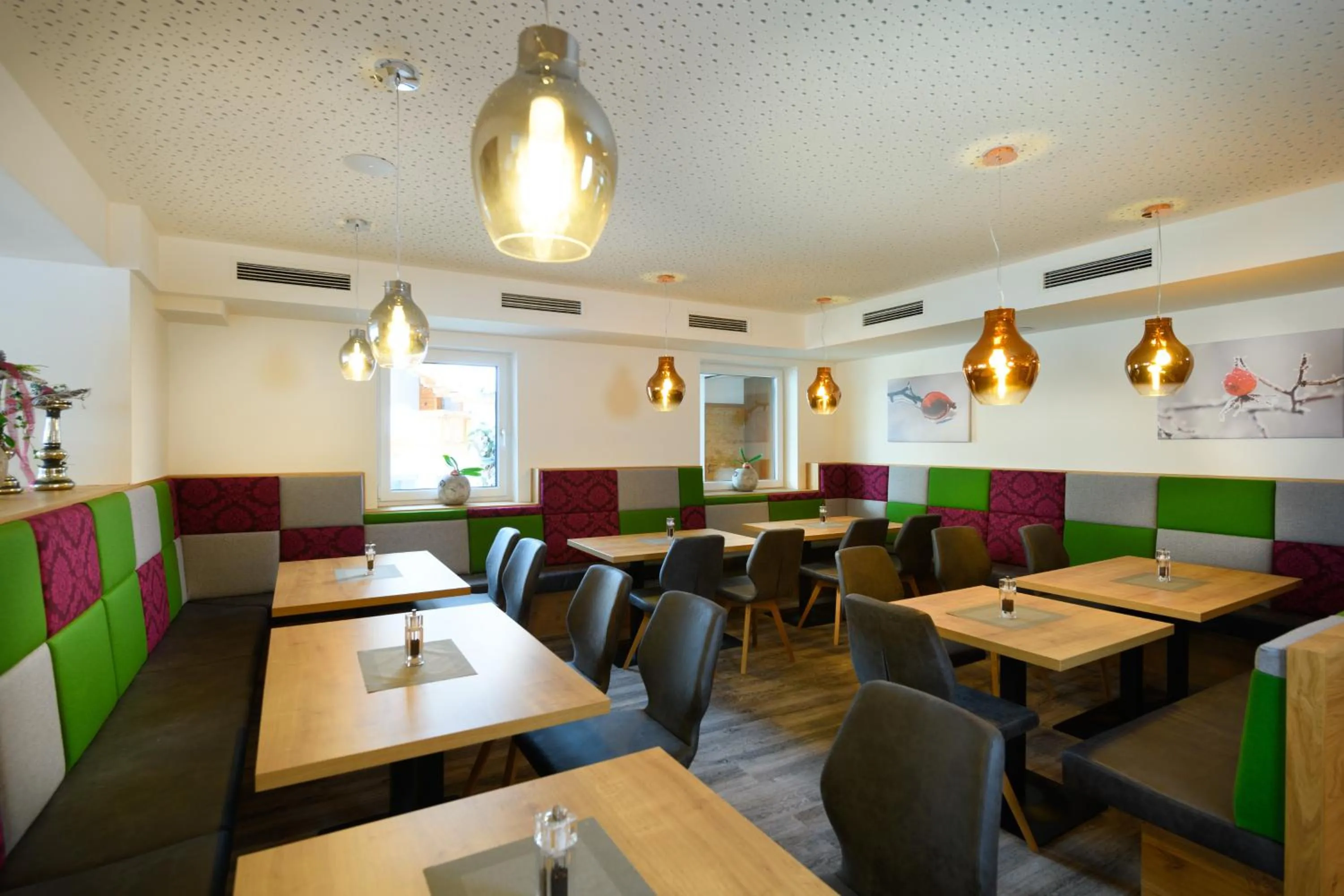 Restaurant/places to eat in Wander- und Familienhotel Erika
