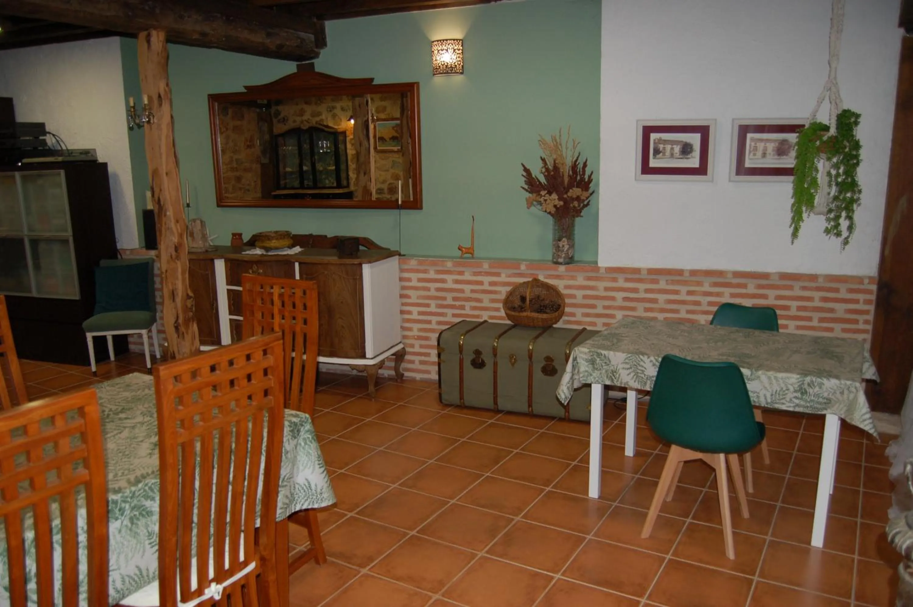 Restaurant/places to eat in Posada Casa Juanes