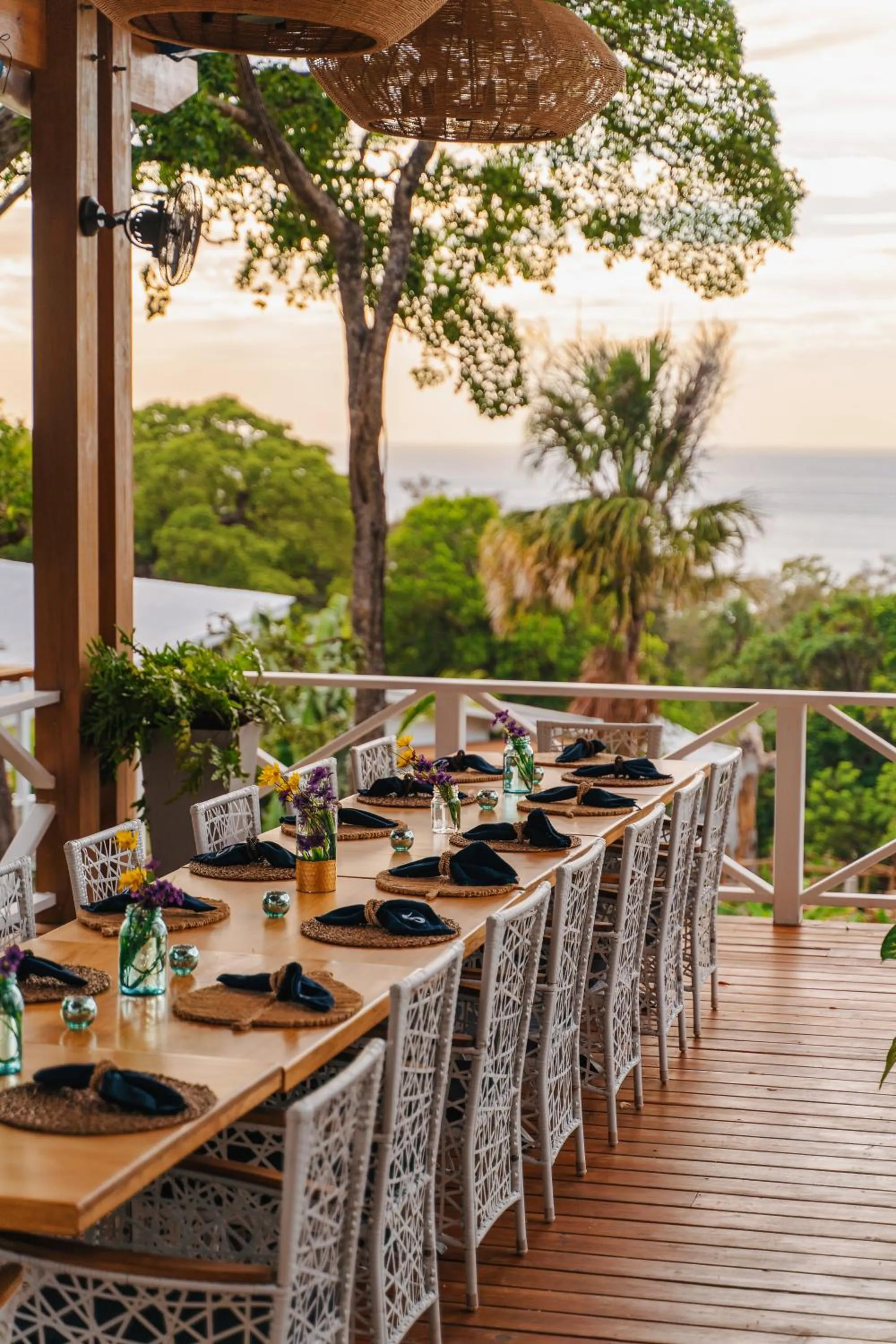 Restaurant/places to eat in Blue Roatan Resort