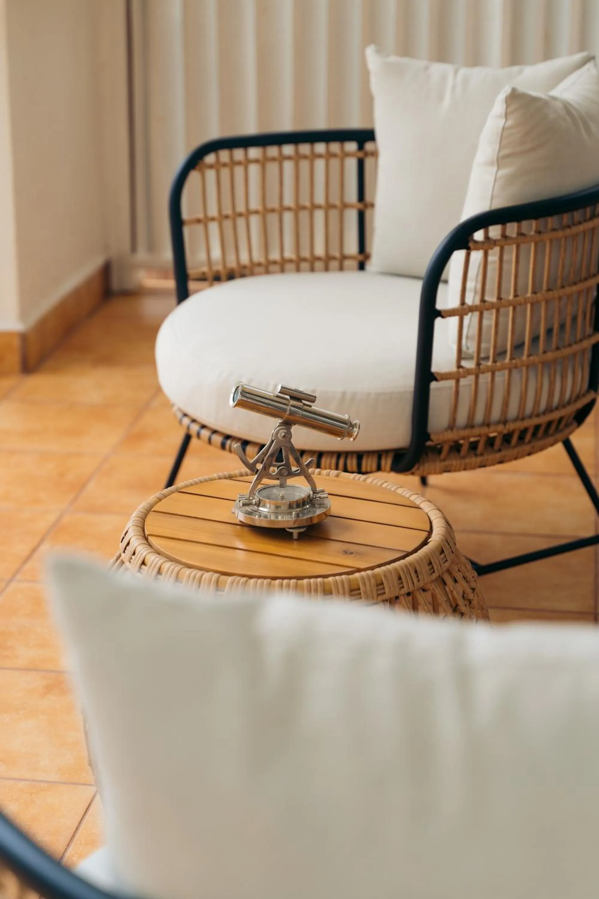 Seating area in Blue Roatan Resort