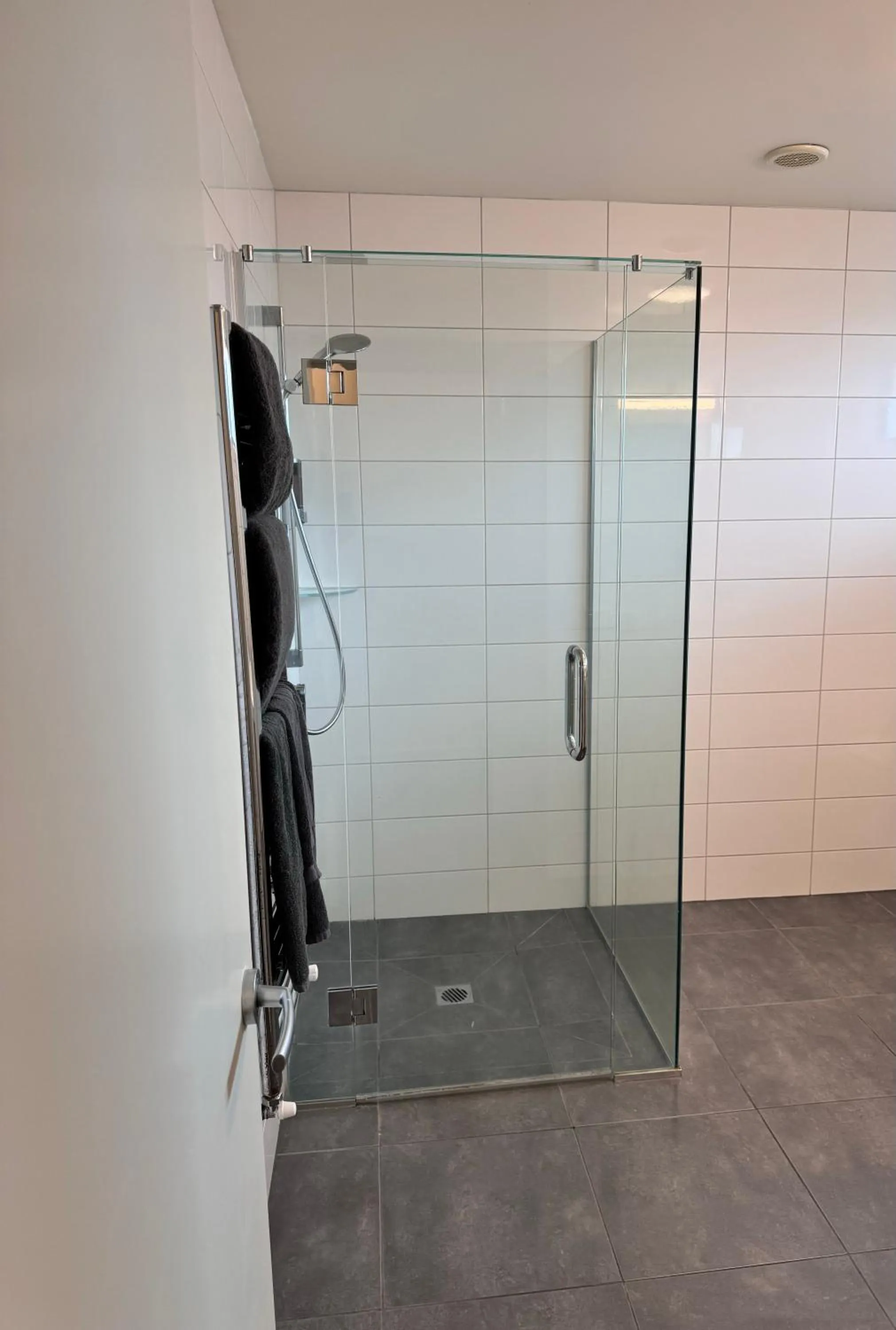 Shower in Zeta Motel