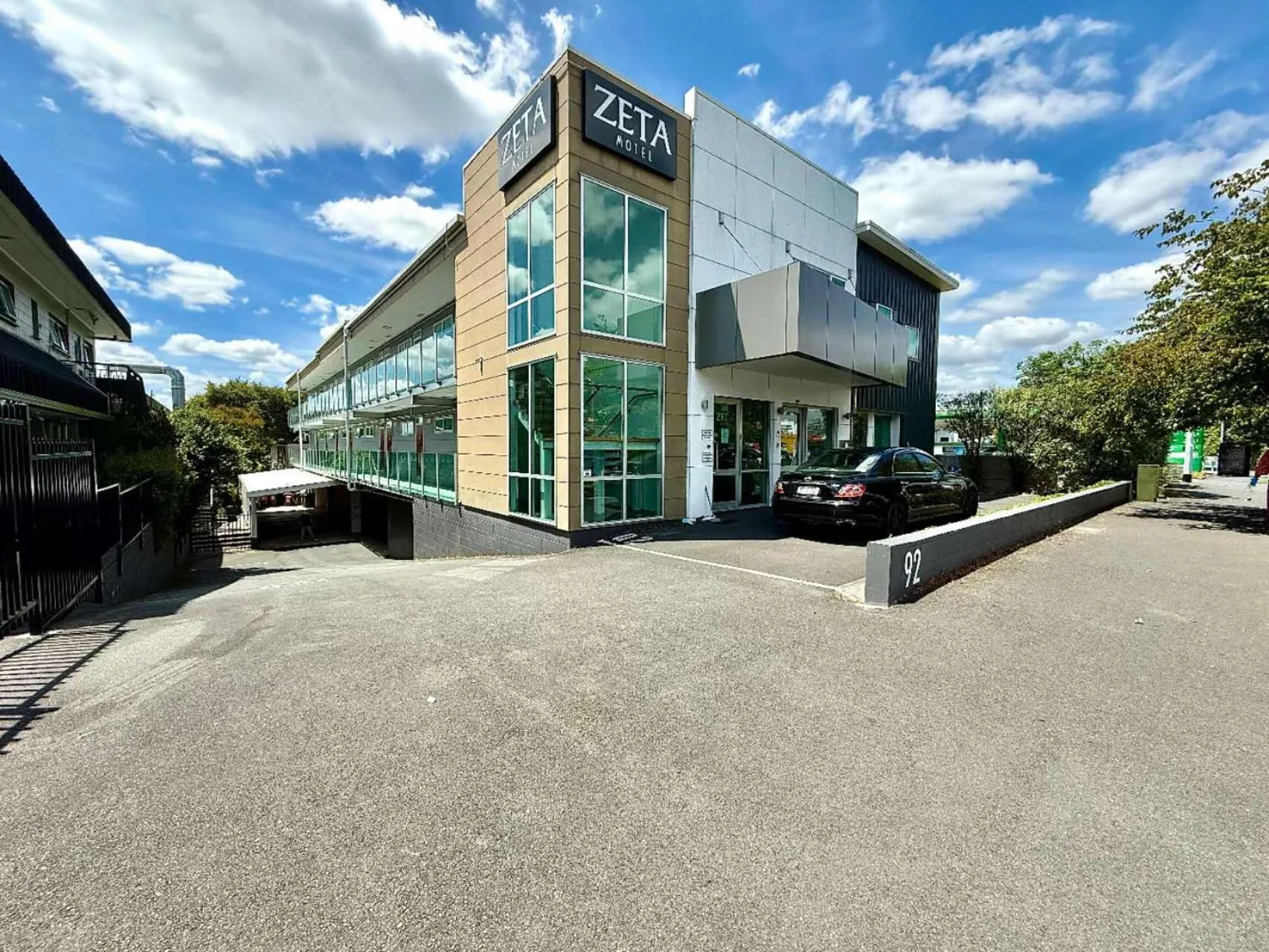 Zeta Motel