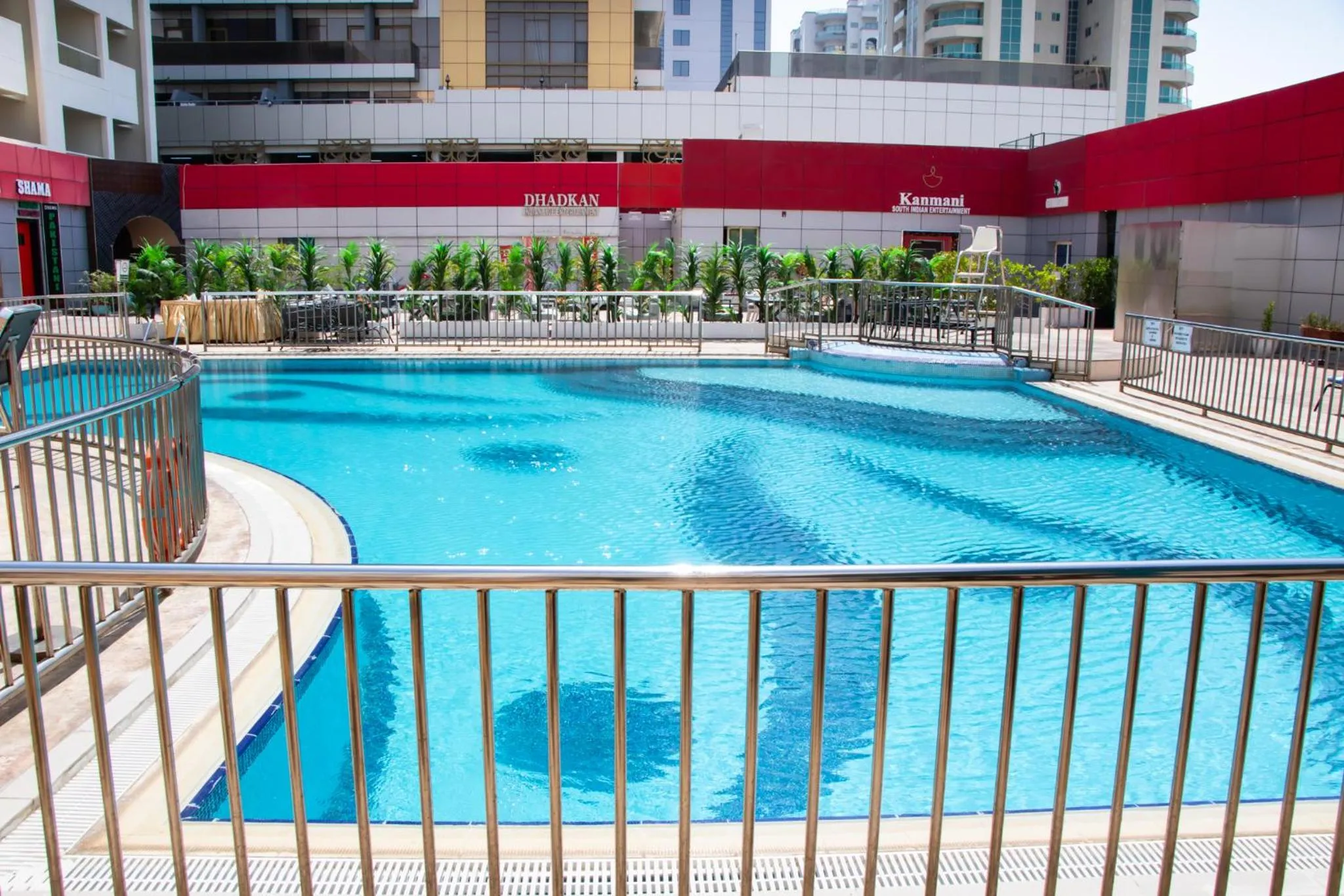 Swimming pool in Dubai Grand Hotel by Fortune, Dubai Airport