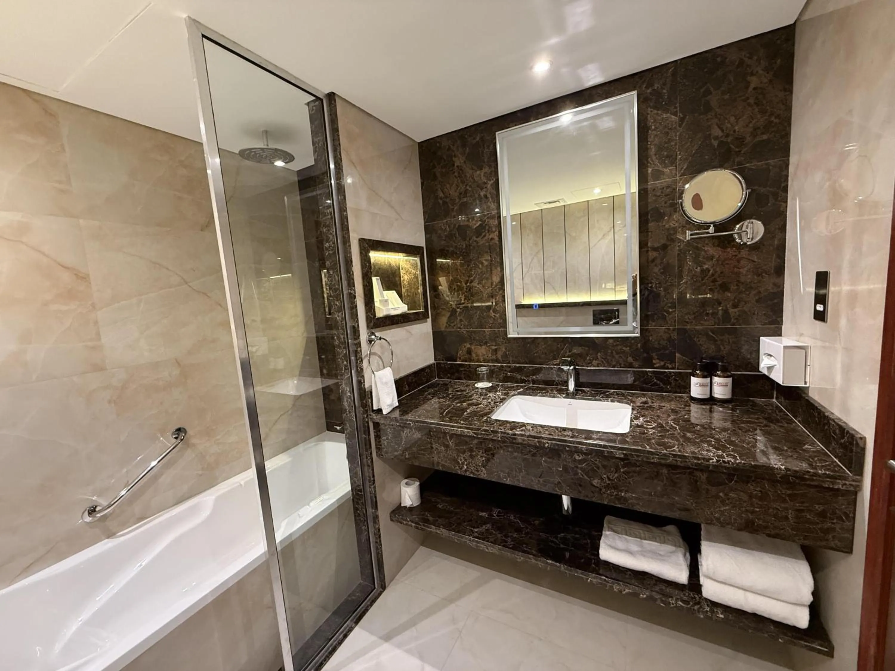 Bathroom in Dubai Grand Hotel by Fortune, Dubai Airport