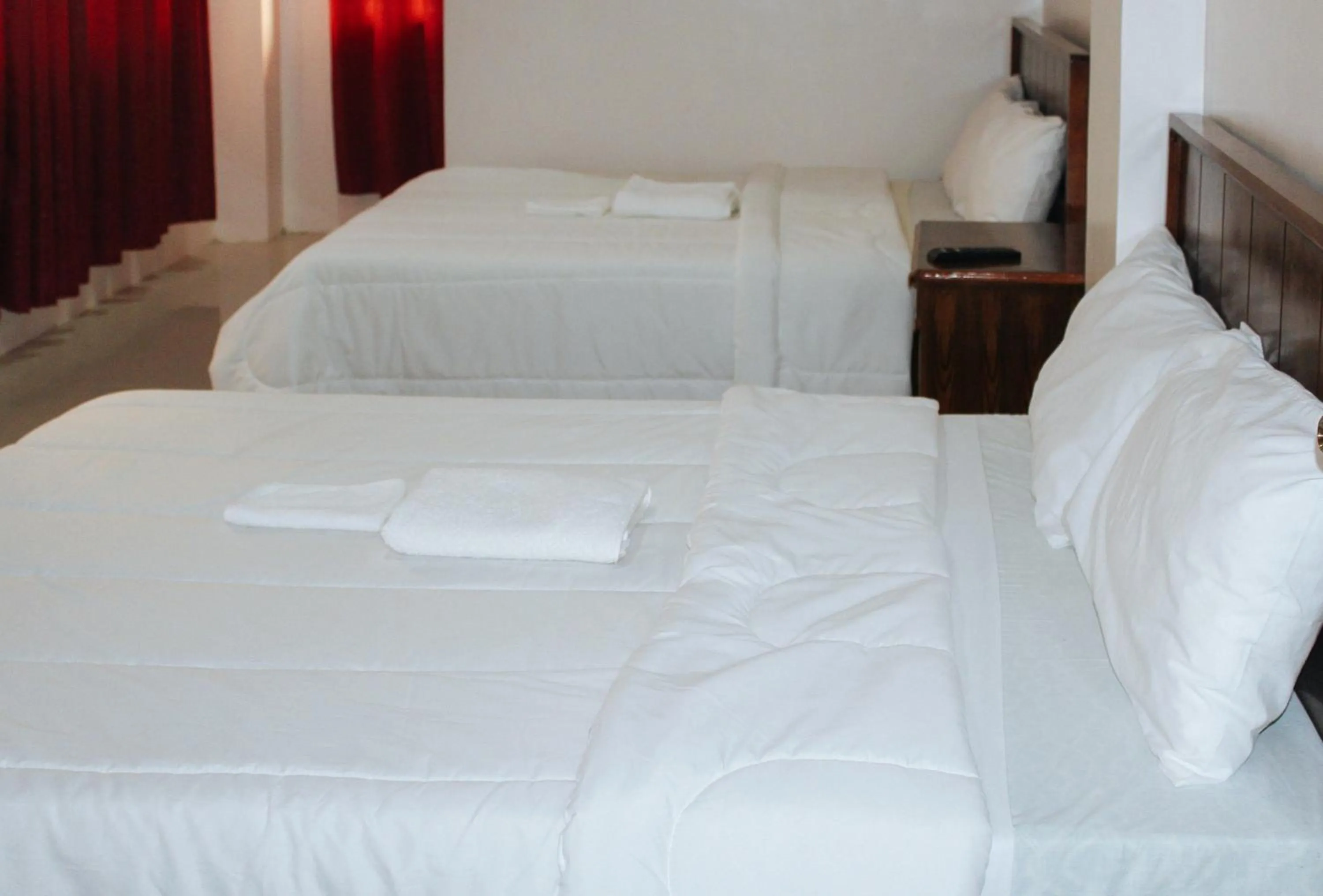 Bed in RedDoorz @ LS Suites Poblacion Culasi Antique