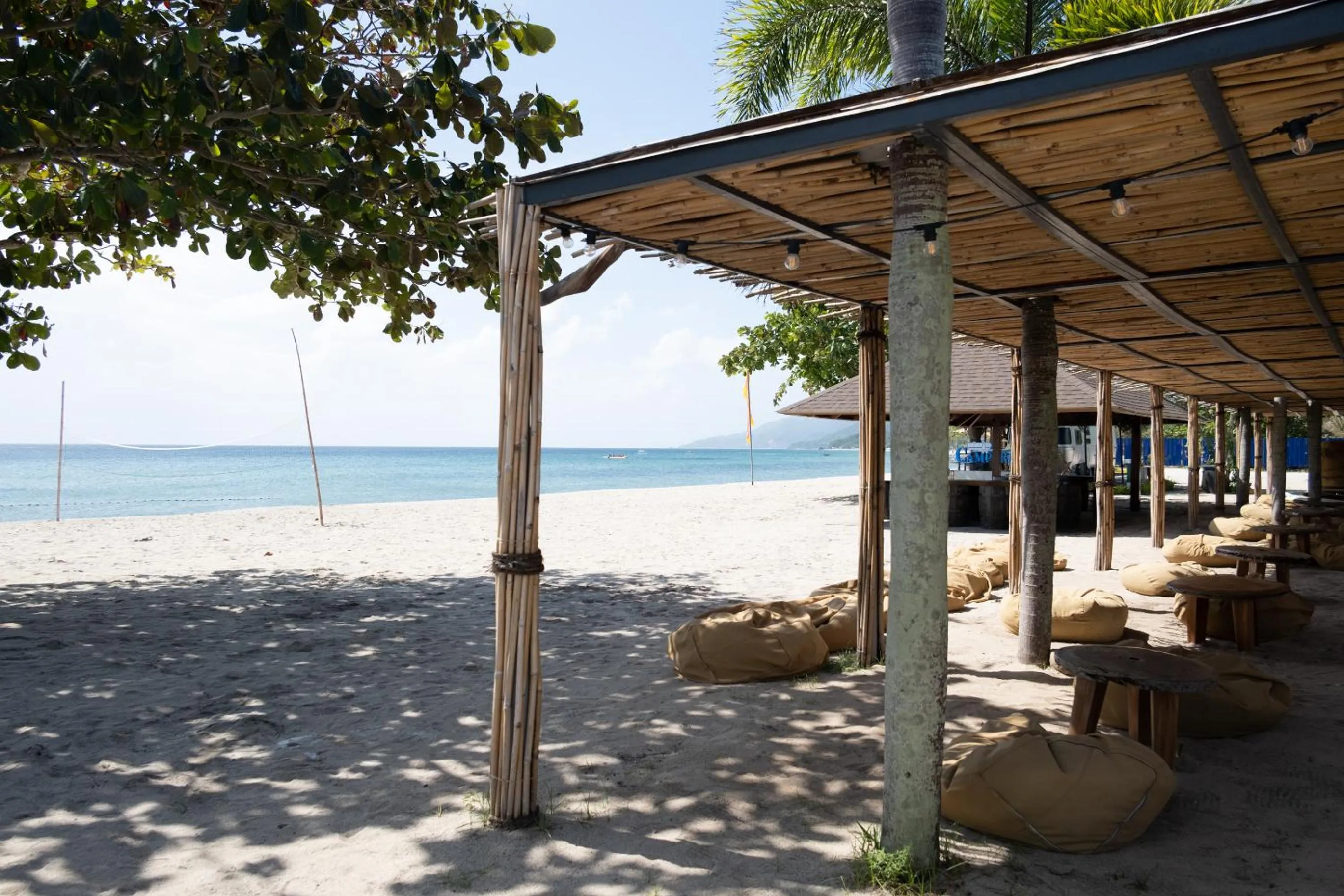Restaurant/places to eat in Cocoons Club Laiya