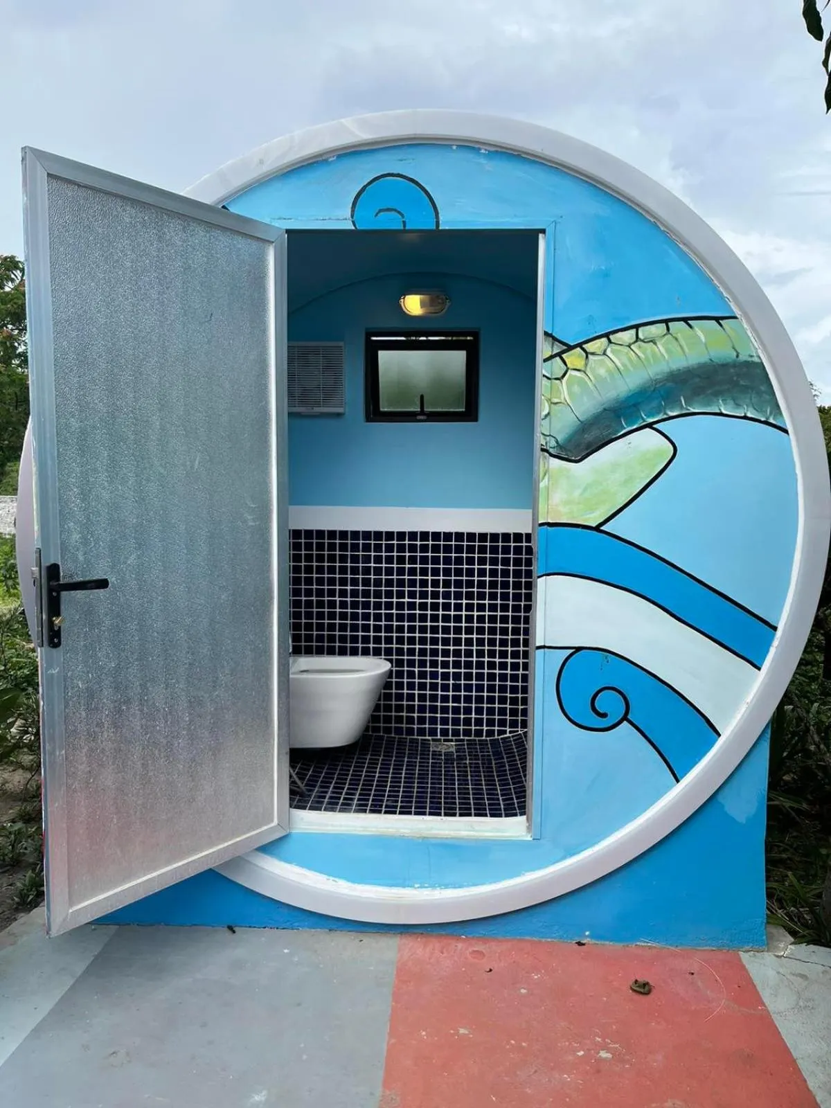 Toilet in Cocoons Club Laiya