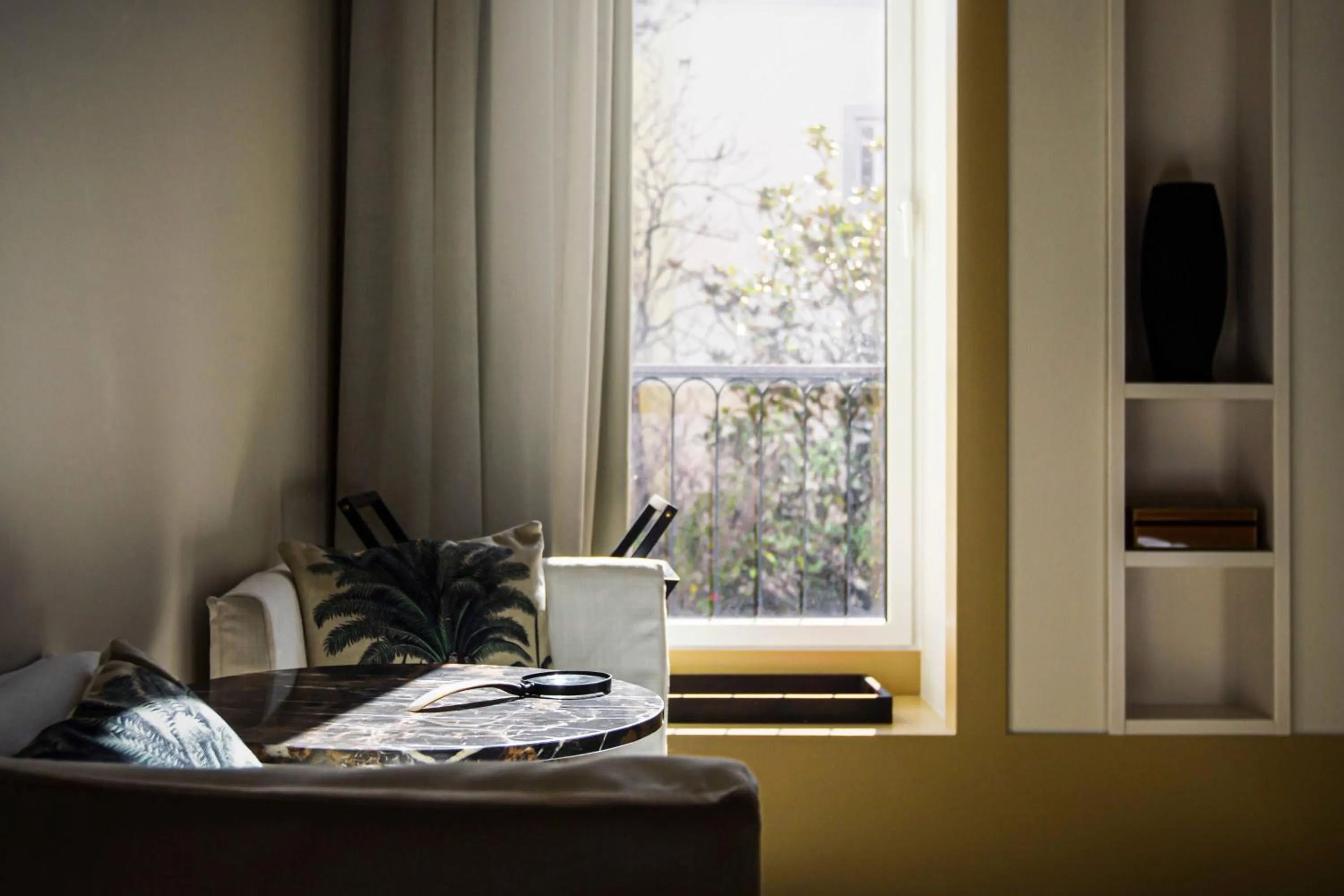 Photo of the whole room in The Ivens, Autograph Collection