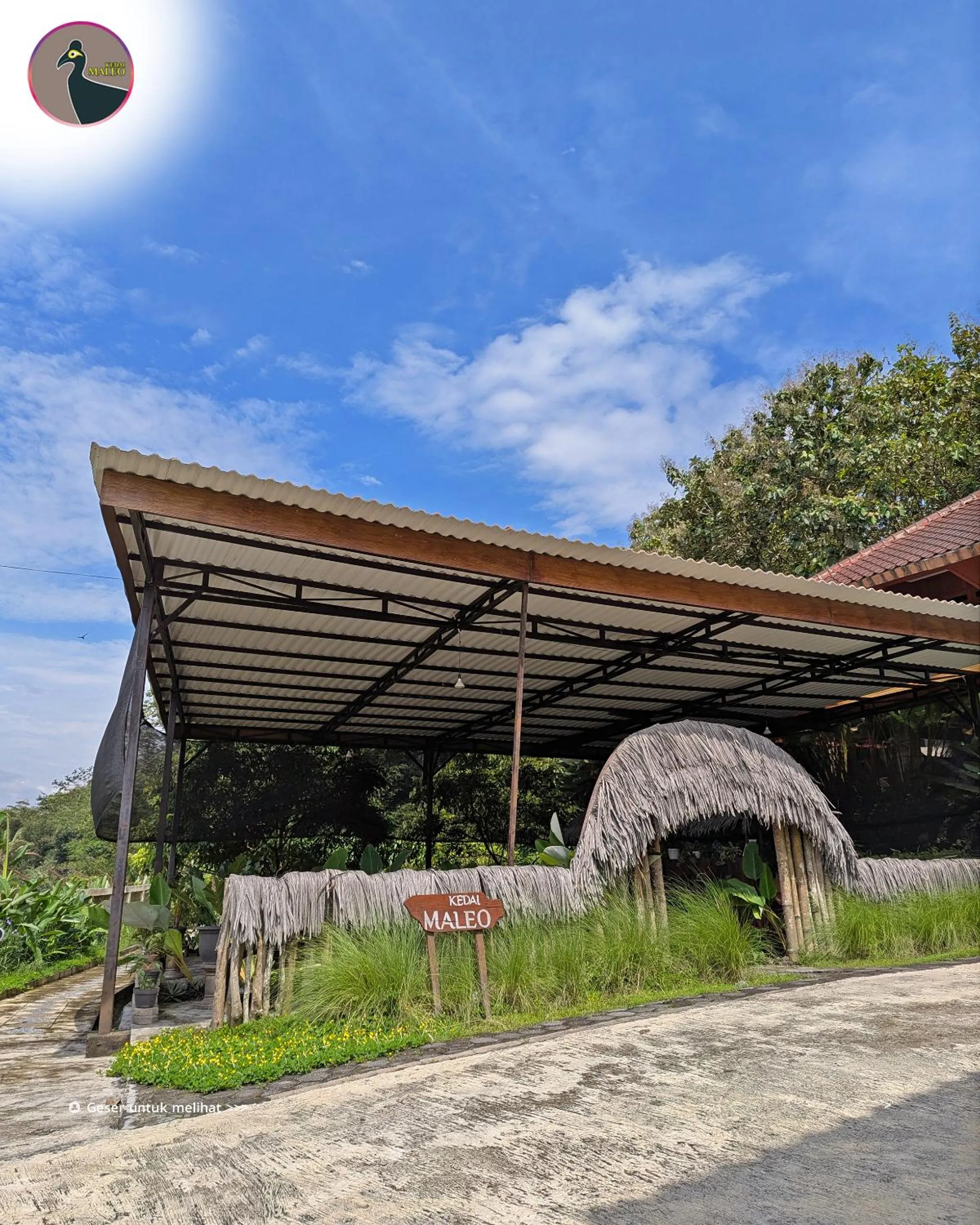 Restaurant/places to eat in Kasuari Exotic Resort Magelang