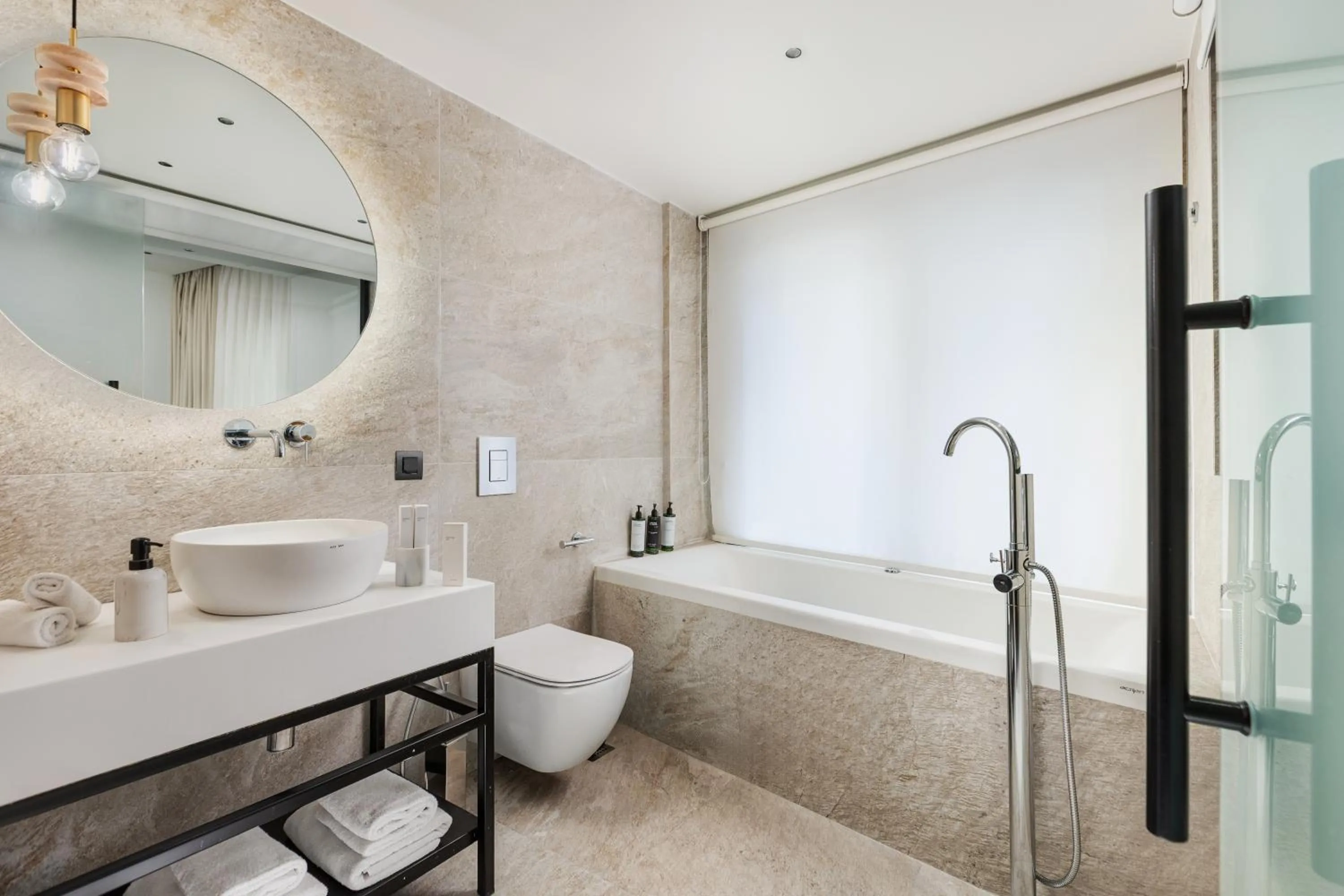 Hot Tub in The Residence Aiolou Hotel & Spa