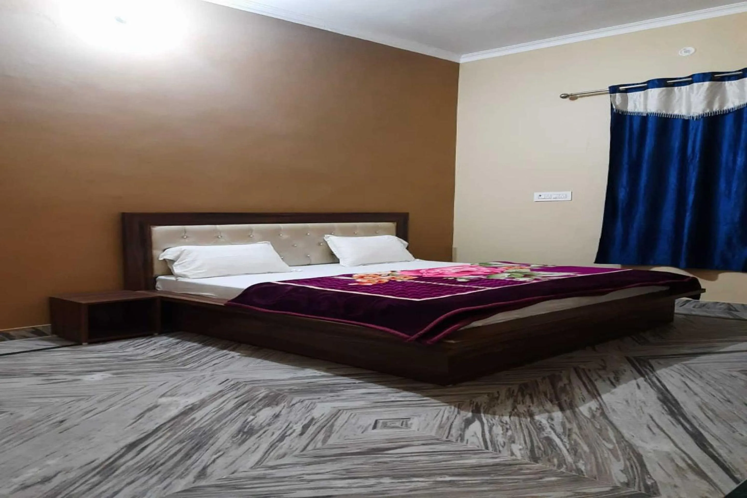 Facade/entrance, Bed in Hotel O Ocean's 11