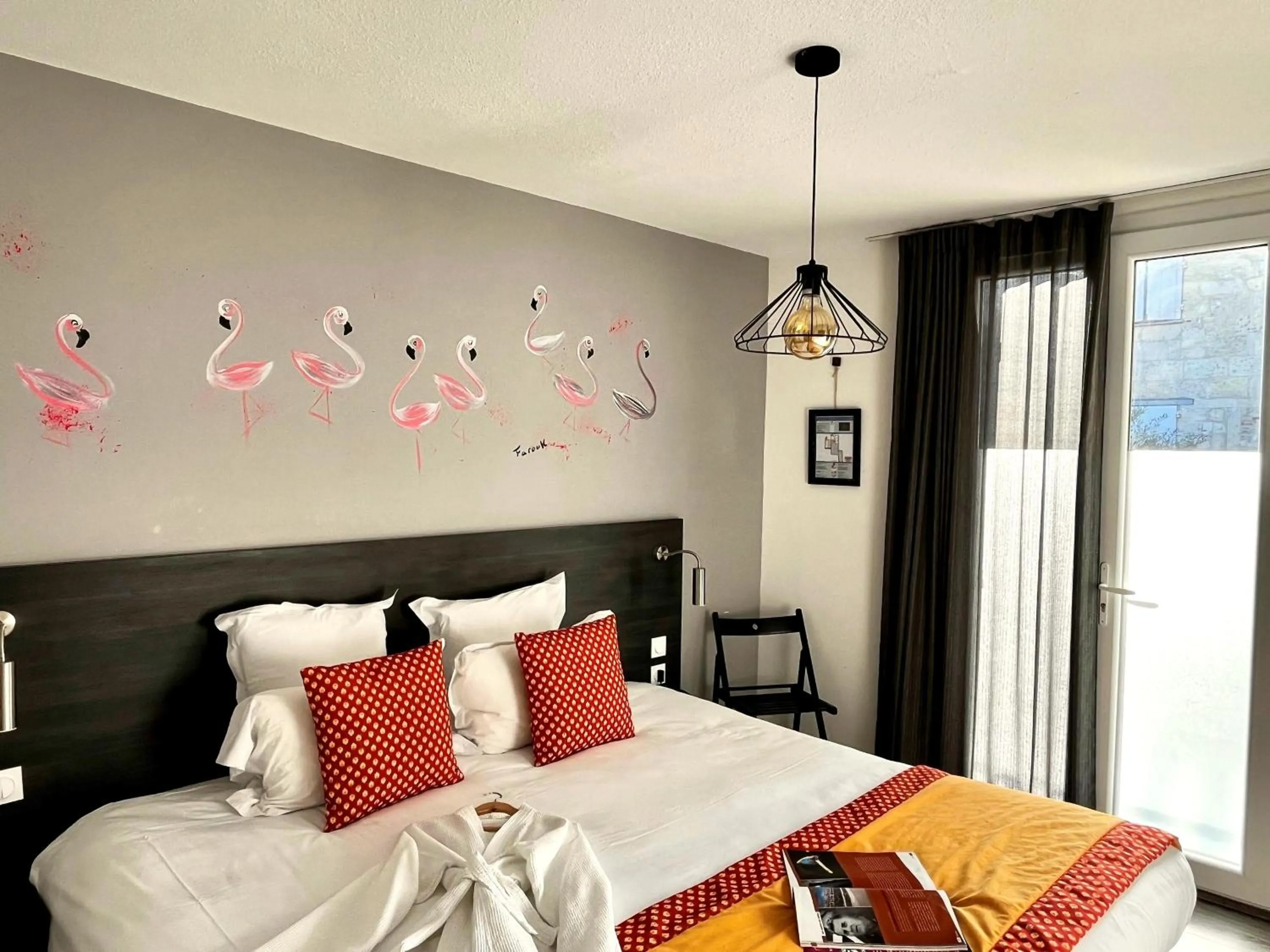 Photo of the whole room, Bed in Hotel Saint Louis - Au Coeur des Remparts