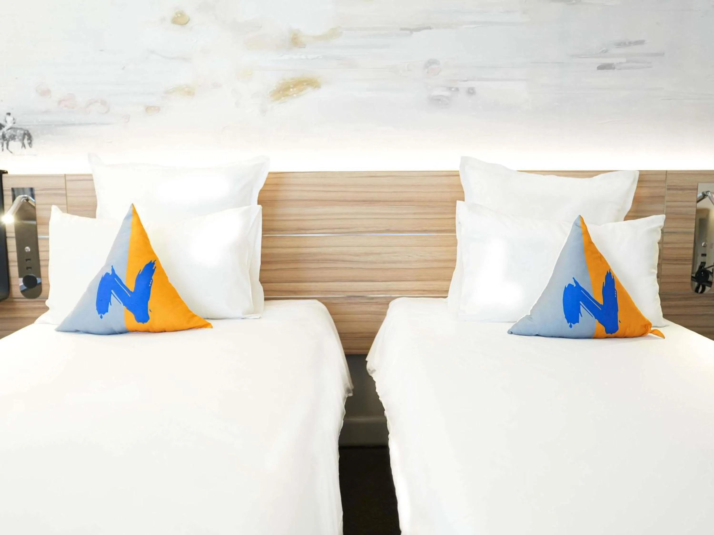 Bedroom, Bed in Novotel Tunis Lac