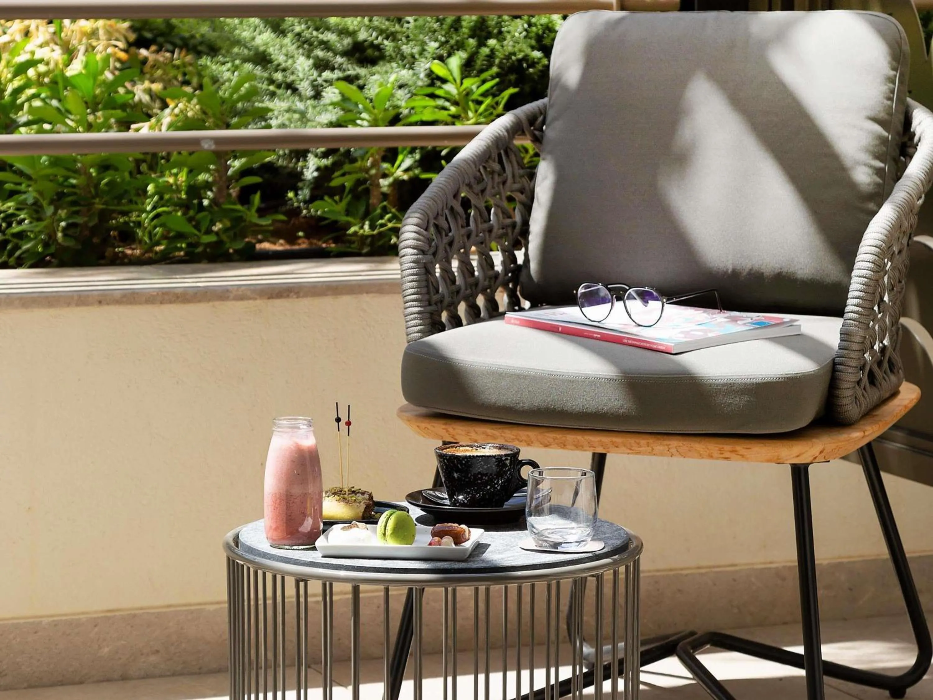 Lounge or bar in Novotel Tunis Lac