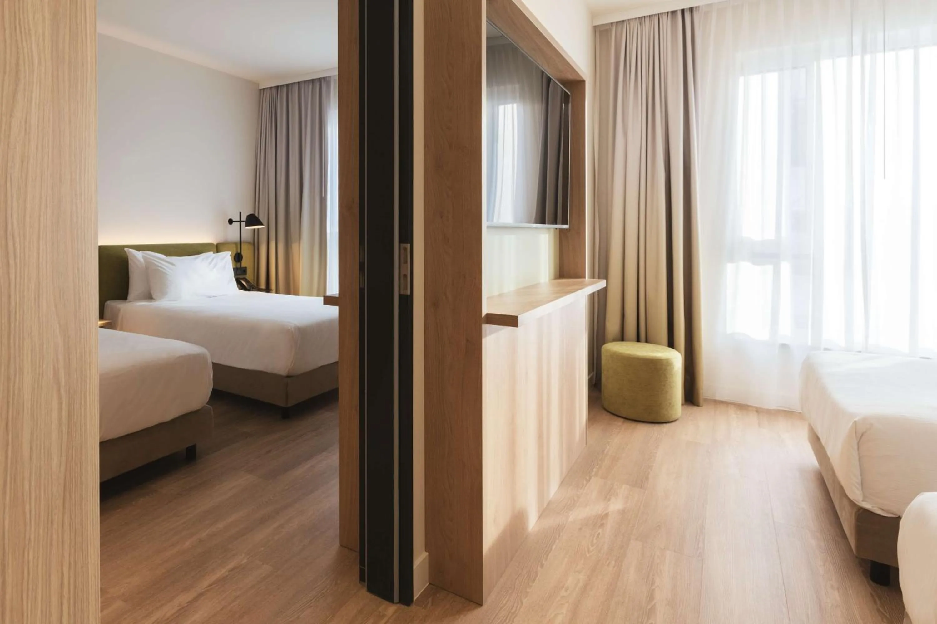 Bedroom, Bed in Hampton by Hilton Konstanz