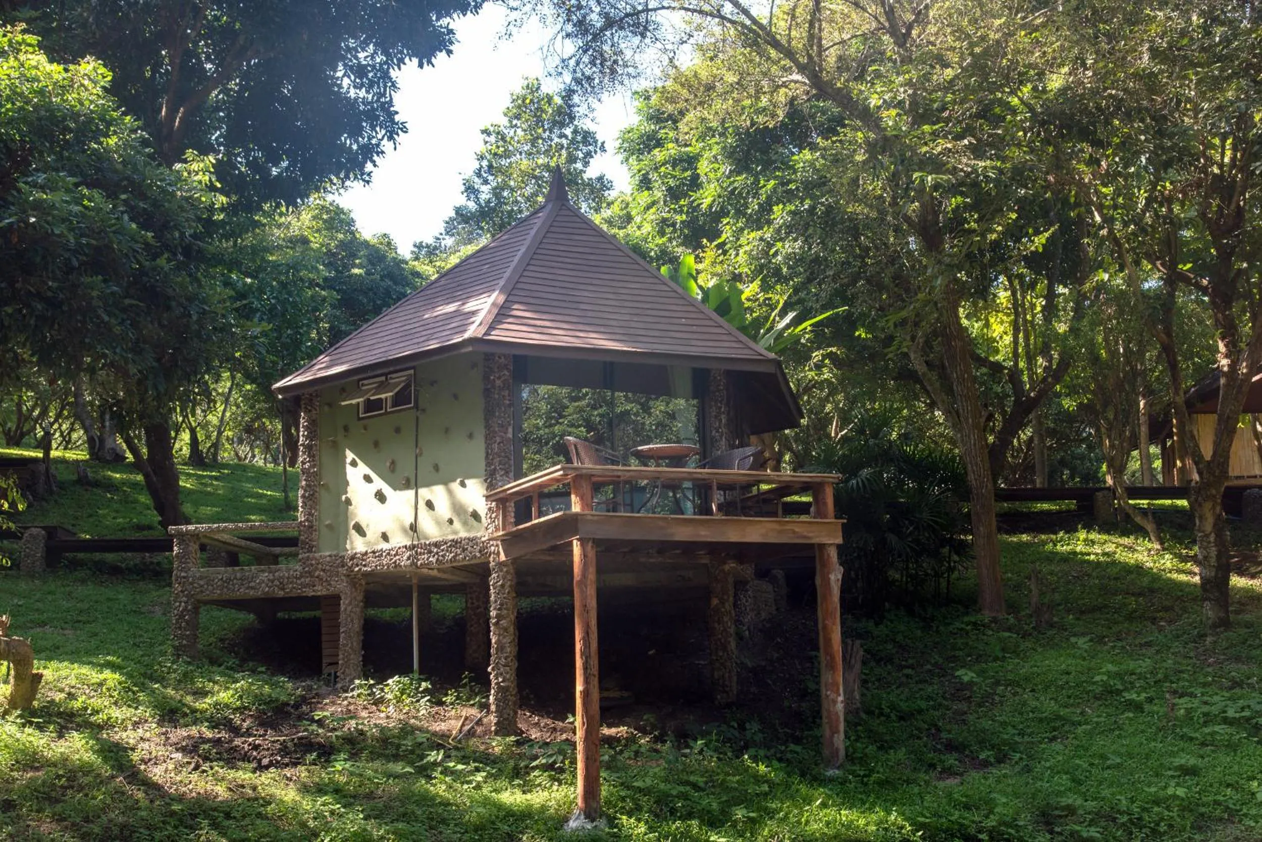 Property building in Tawan Riverside