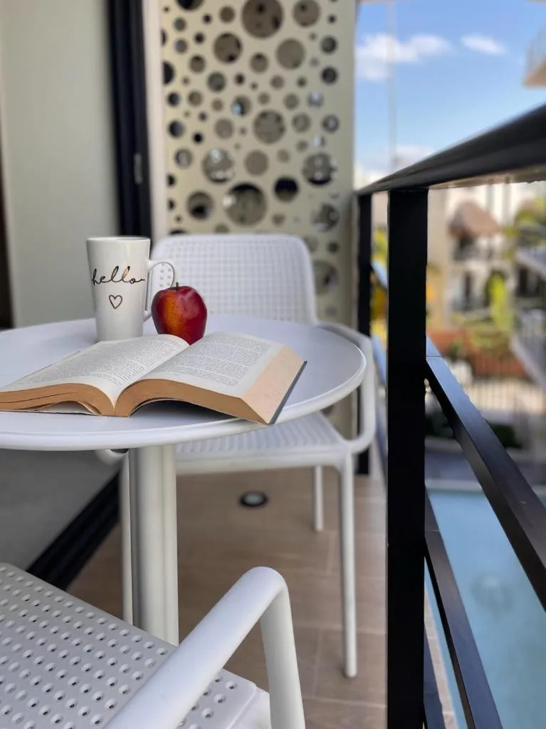 The Boat Condo by Andiani Travel