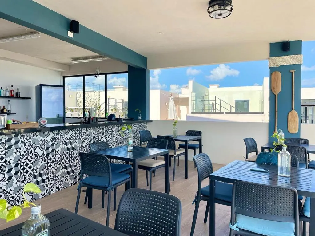 The Boat Condo by Andiani Travel