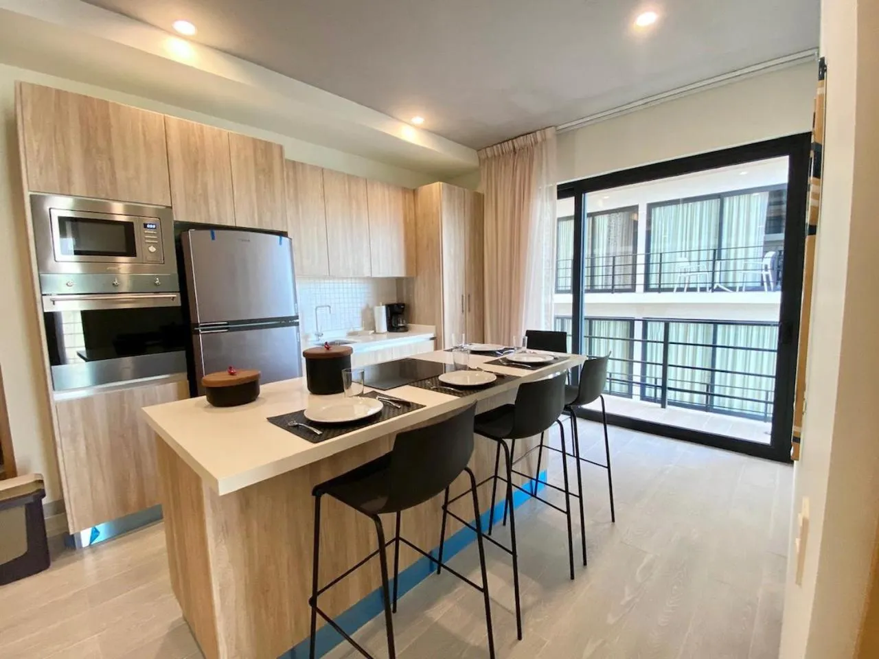 Kitchen or kitchenette in The Boat Condo by Andiani Travel