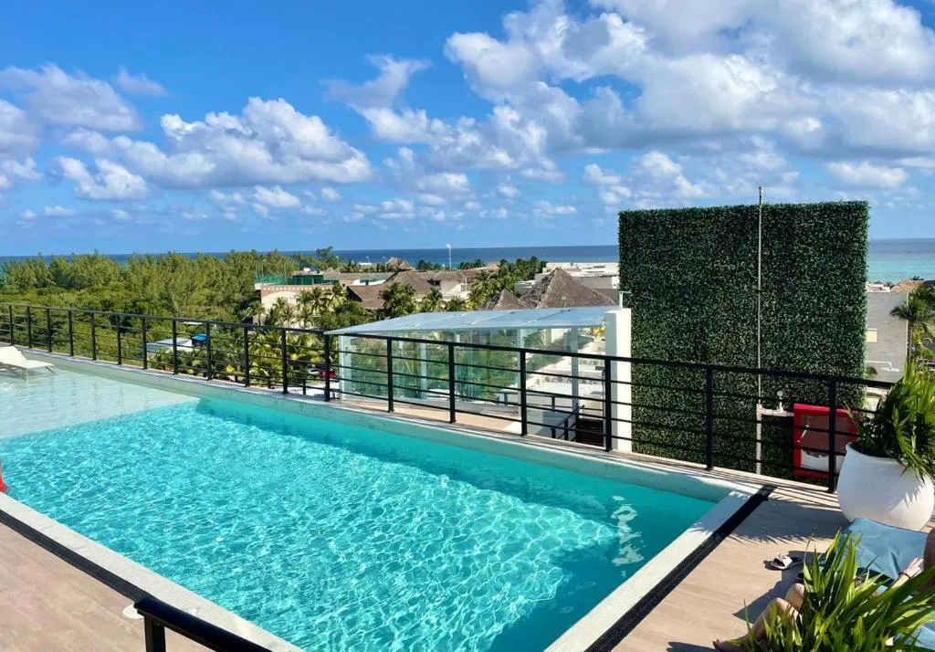 The Boat Condo by Andiani Travel