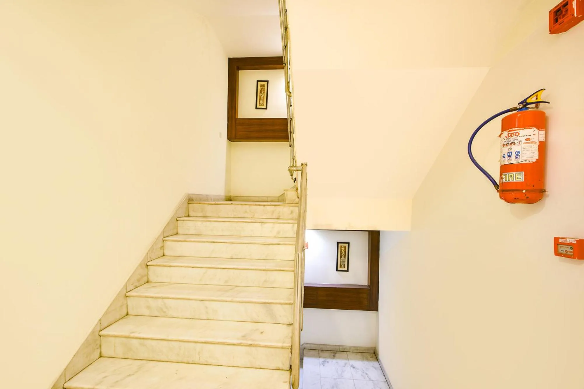 Lobby or reception in FabHotel Baba Residency Near New Delhi Railway Station