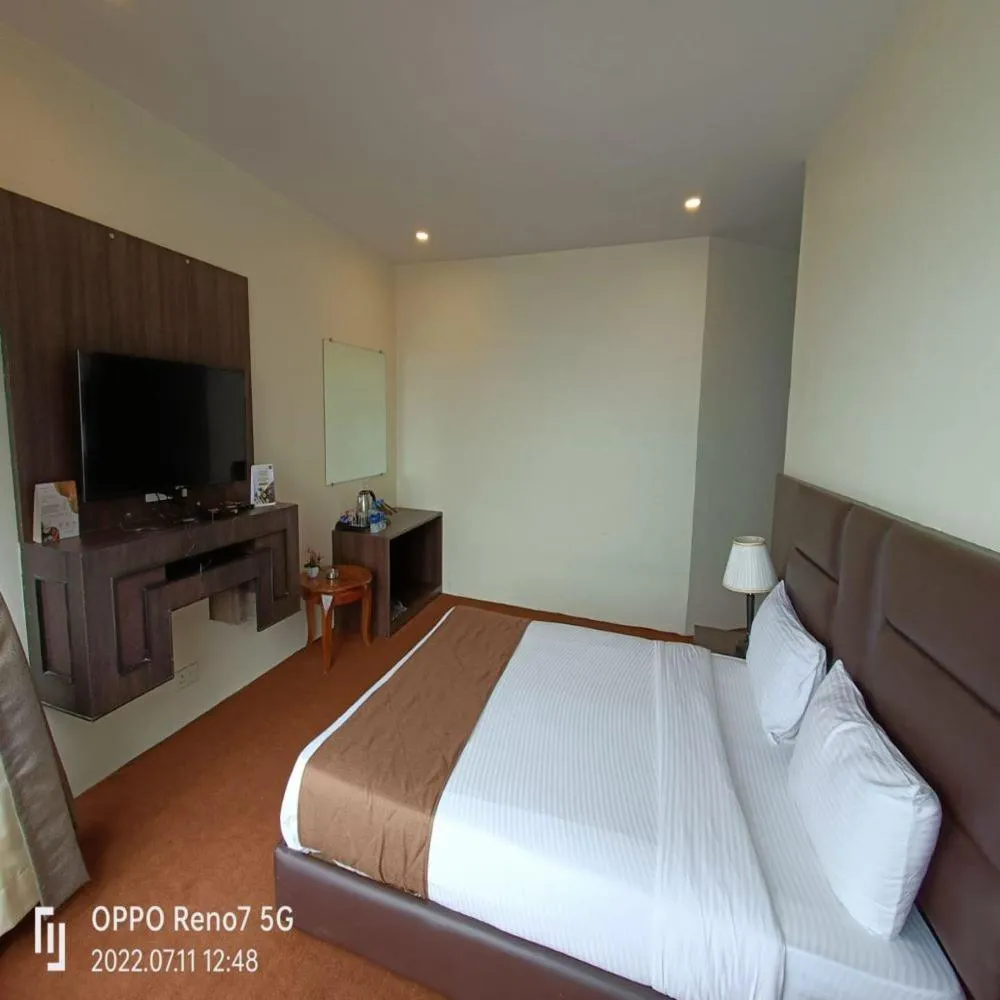 Bedroom, Bed in Istana Resort & Spa