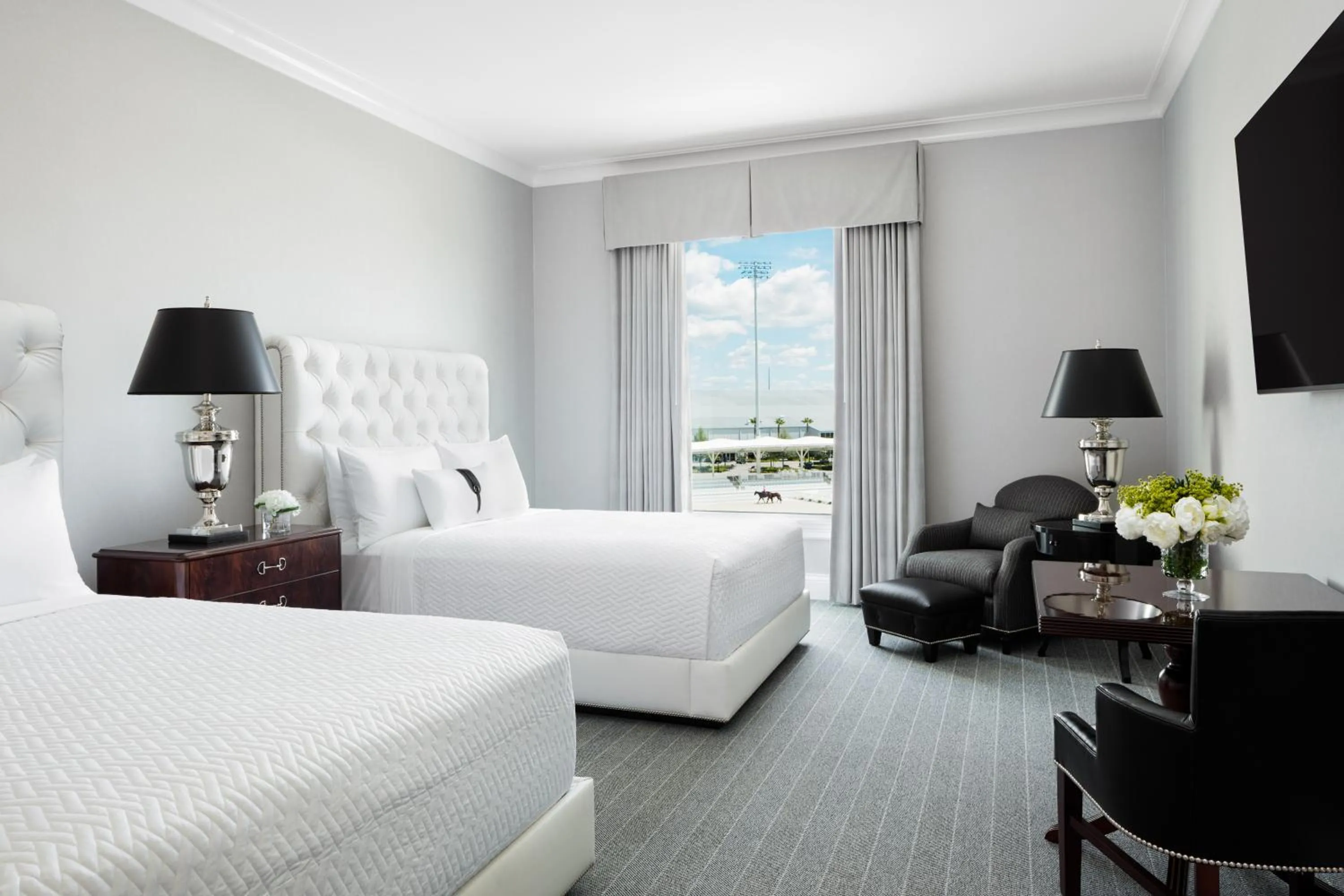 Photo of the whole room, Bed in The Equestrian