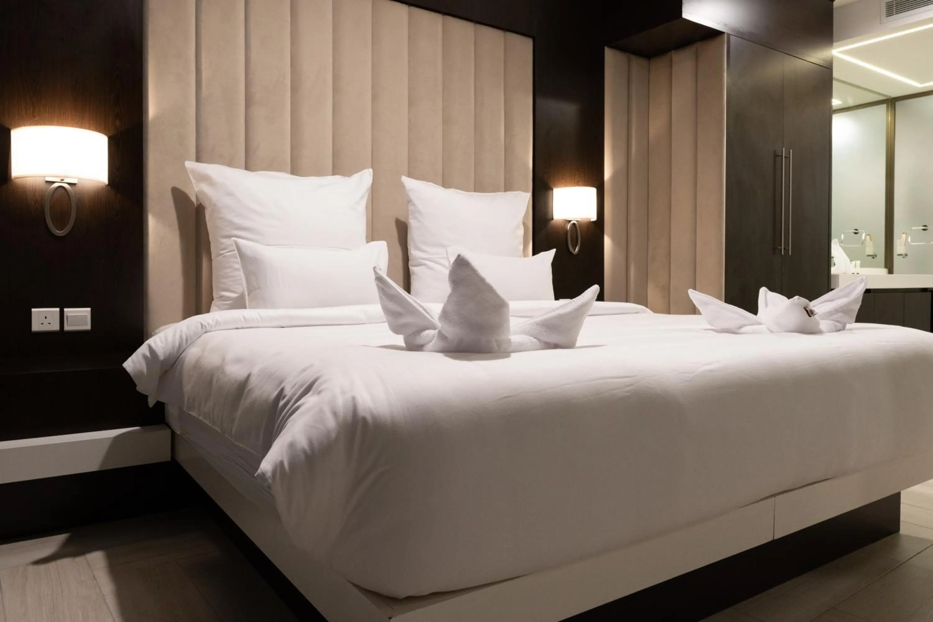 Photo of the whole room, Bed in Mirot Residence