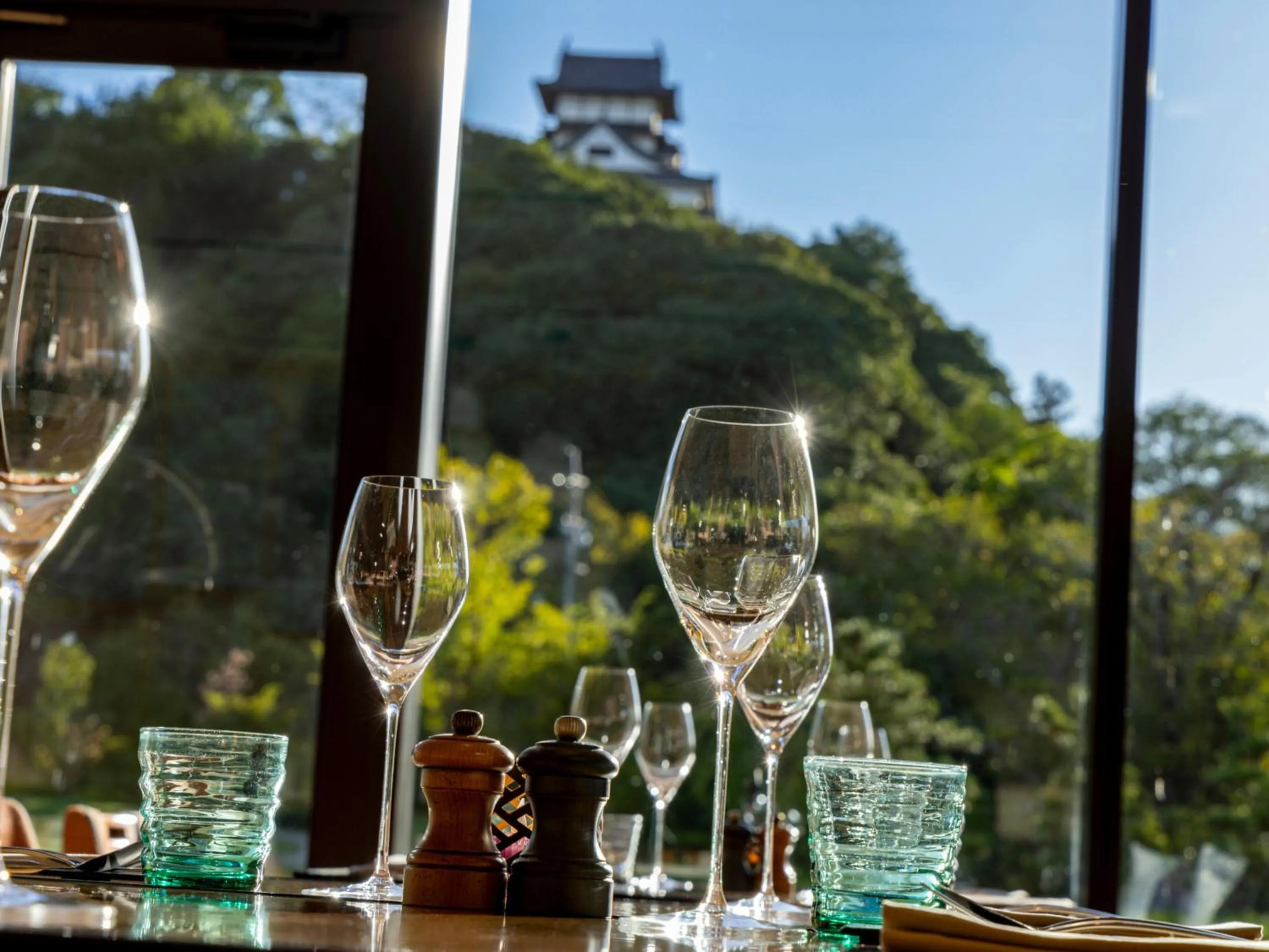 Restaurant/places to eat in Hotel Indigo Inuyama Urakuen Garden by IHG
