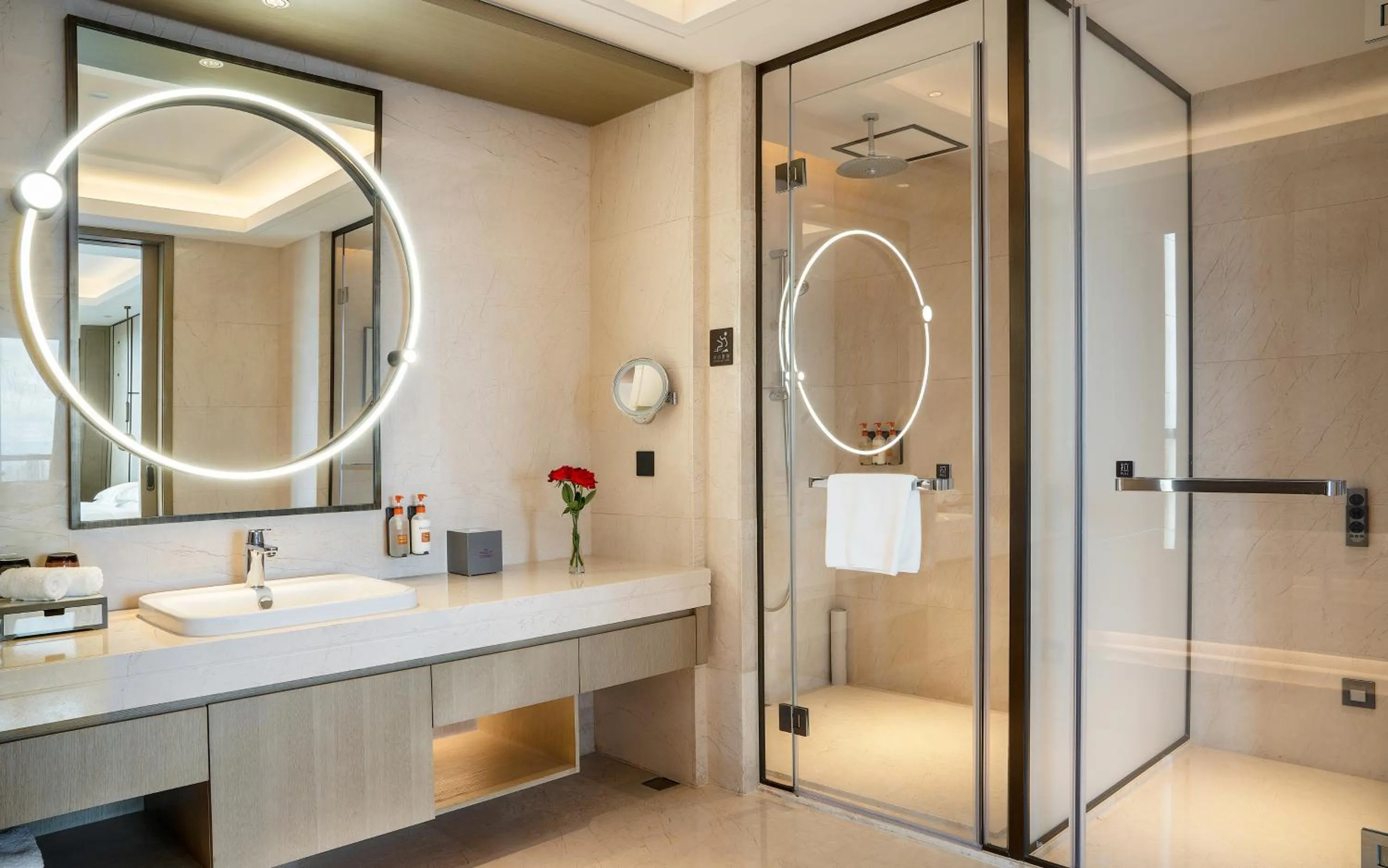 Shower in Crowne Plaza Changsha Development Zone by IHG