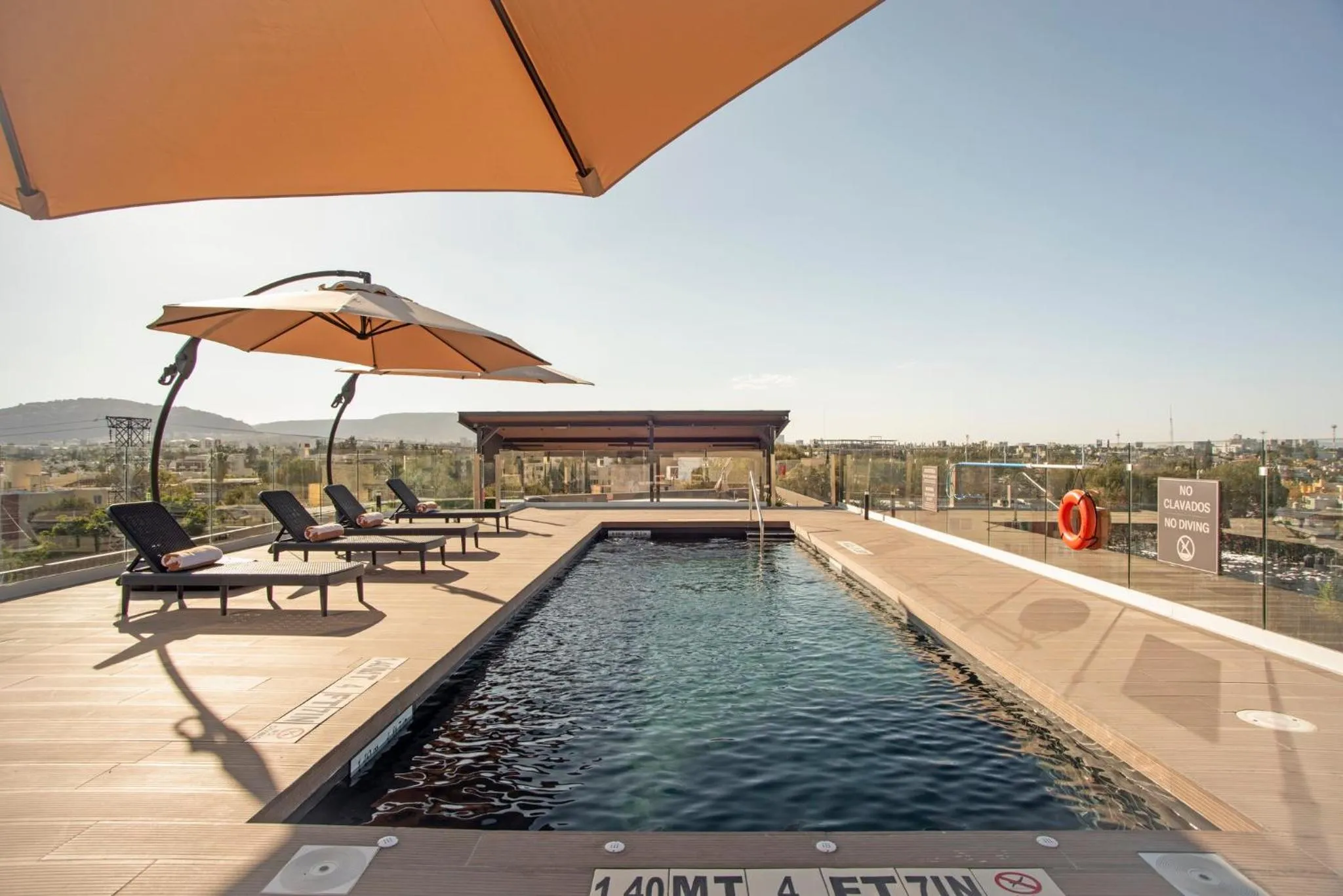 Swimming pool in Candlewood Suites - Guadalajara Galerias by IHG