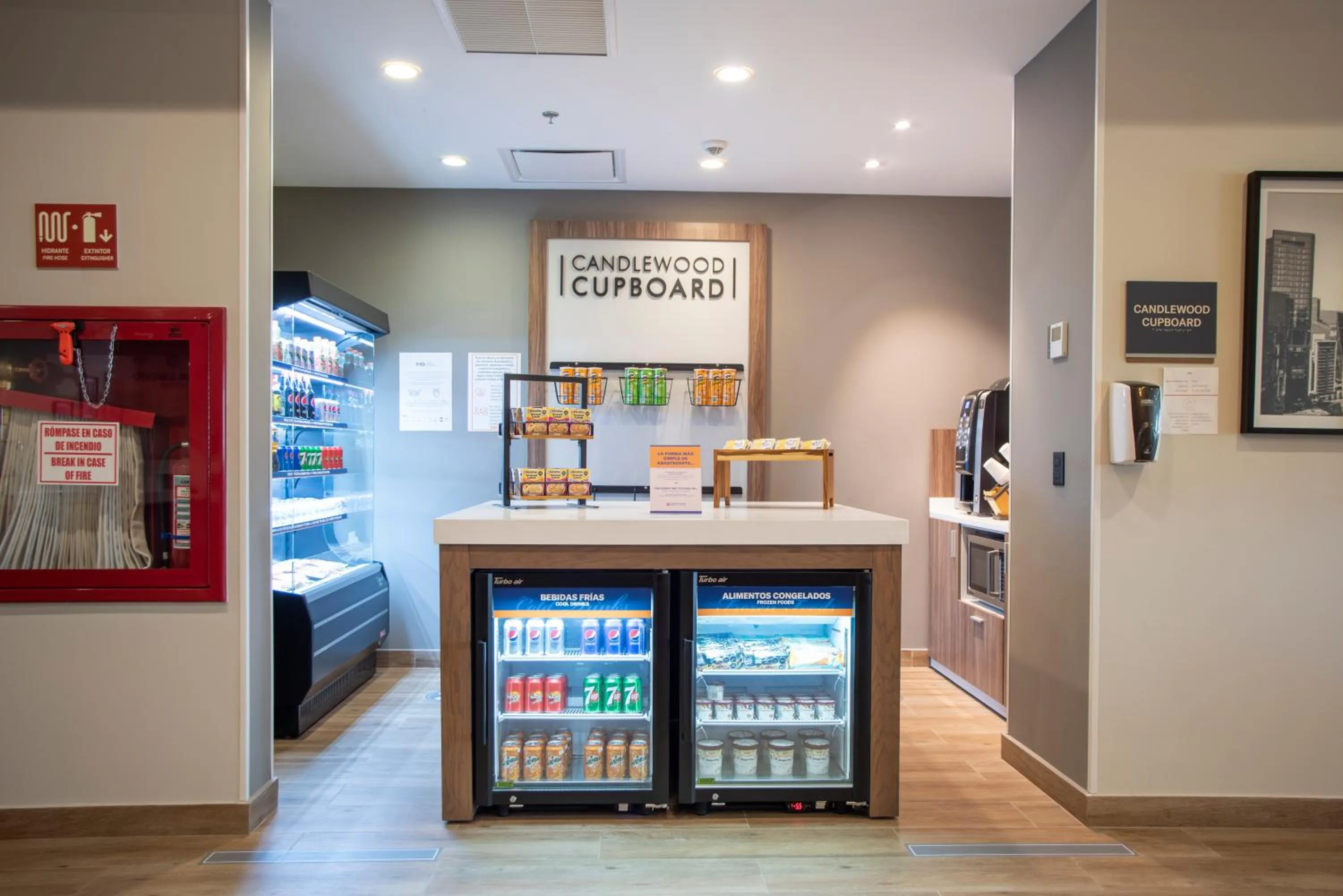 On-site shops in Candlewood Suites - Guadalajara Galerias by IHG