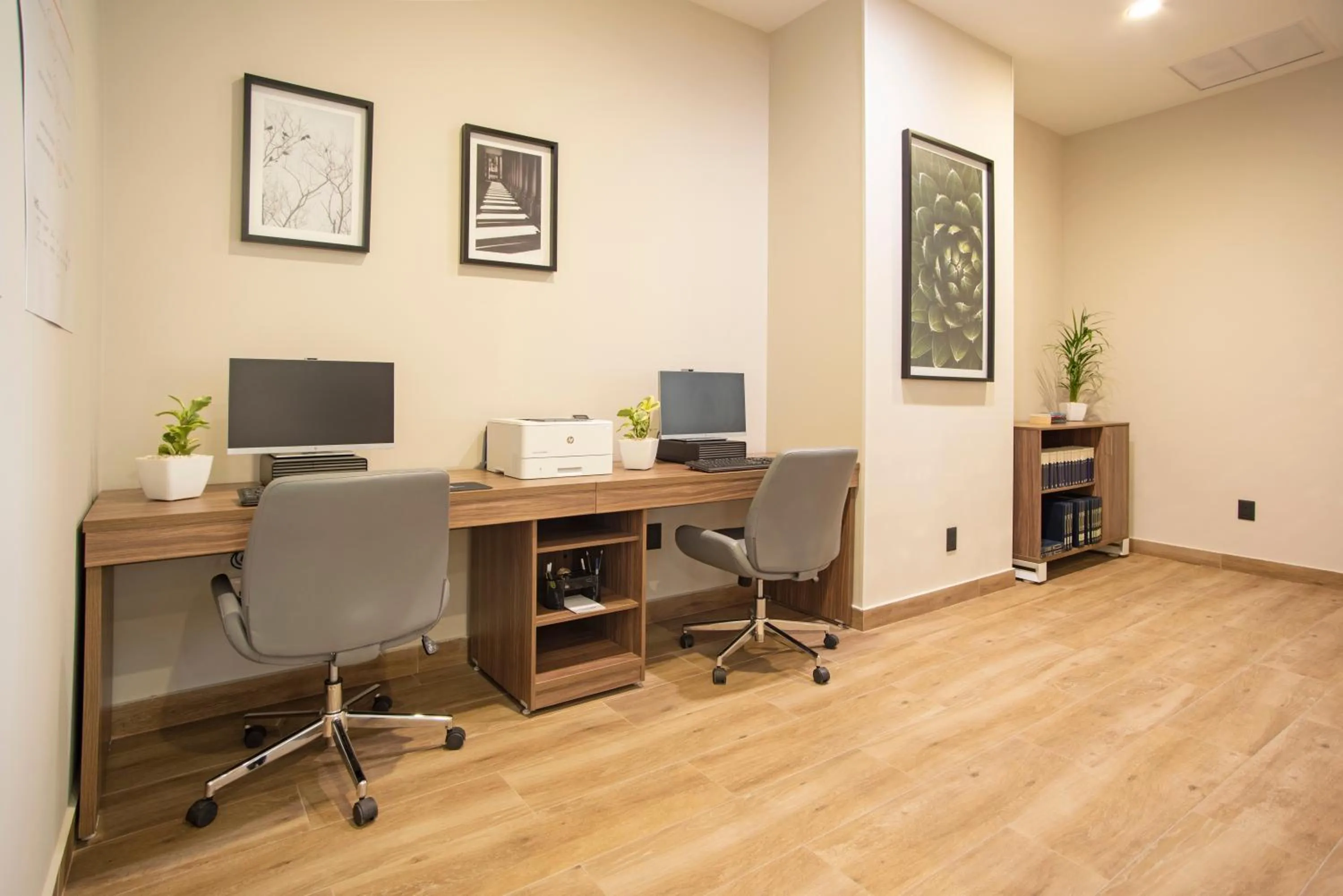 Business facilities in Candlewood Suites - Guadalajara Galerias by IHG