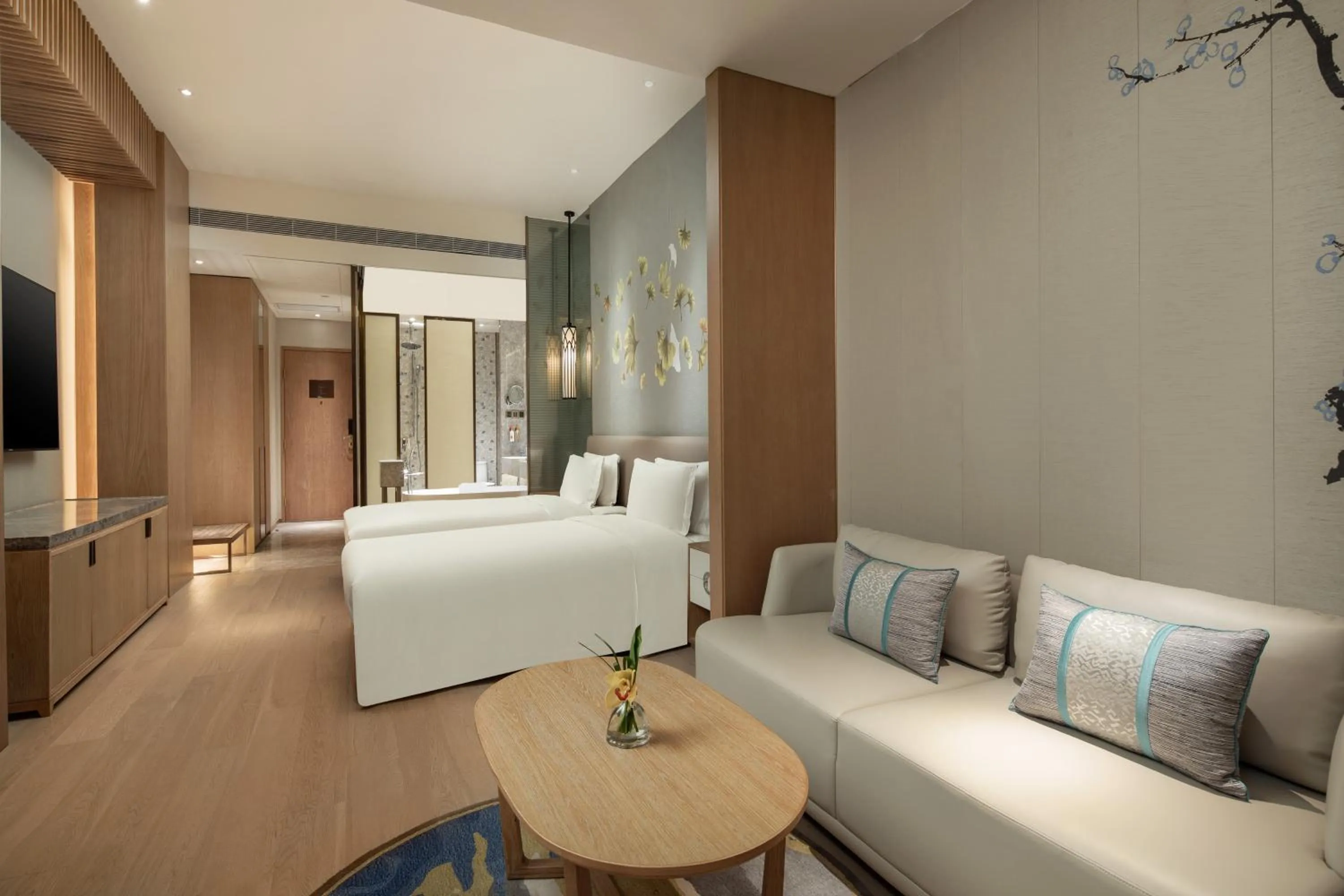 Photo of the whole room, Bed in Crowne Plaza Shanghai Nanjing Road by IHG