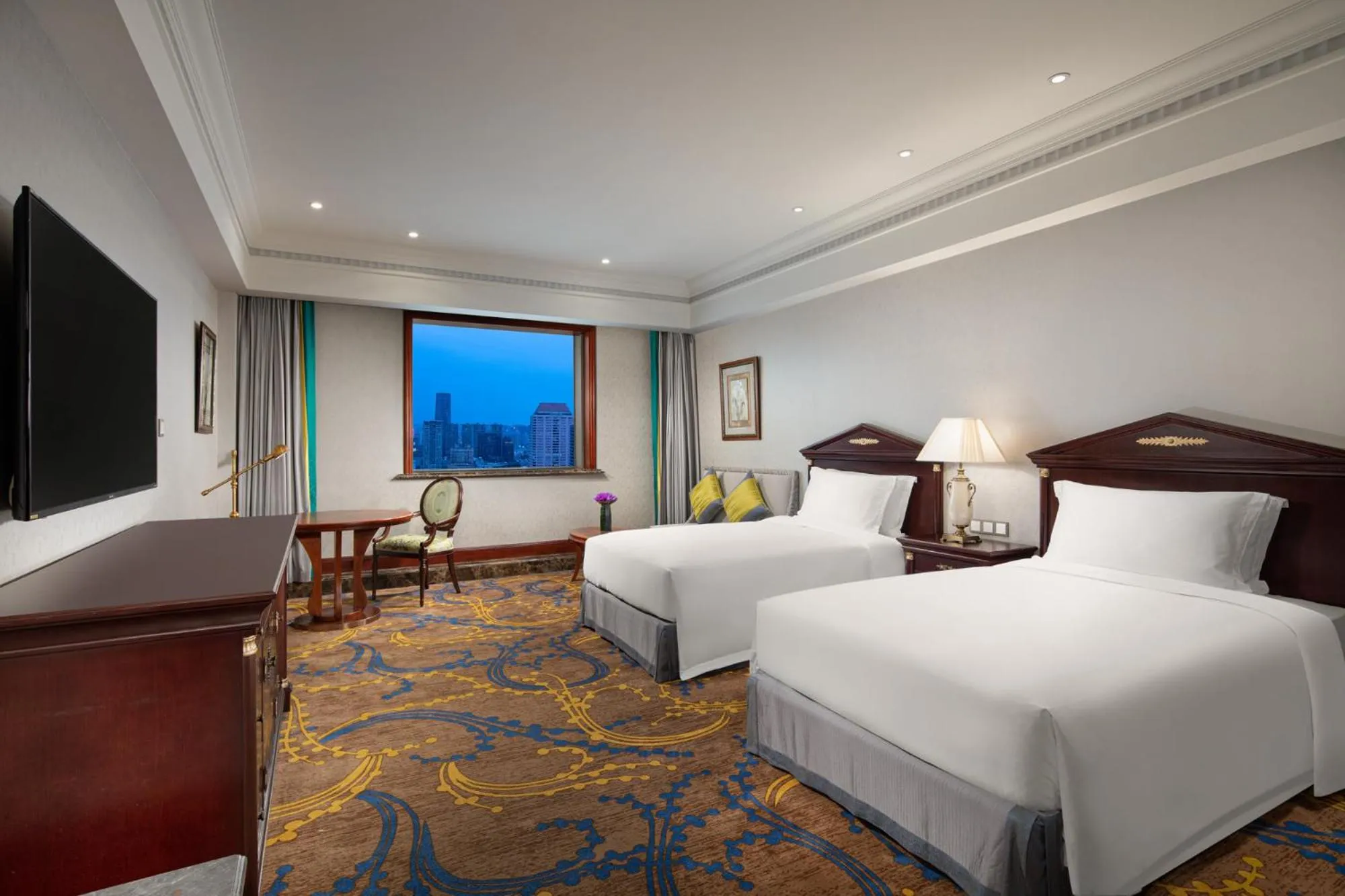 Photo of the whole room, Bed in Crowne Plaza Shanghai Nanjing Road by IHG