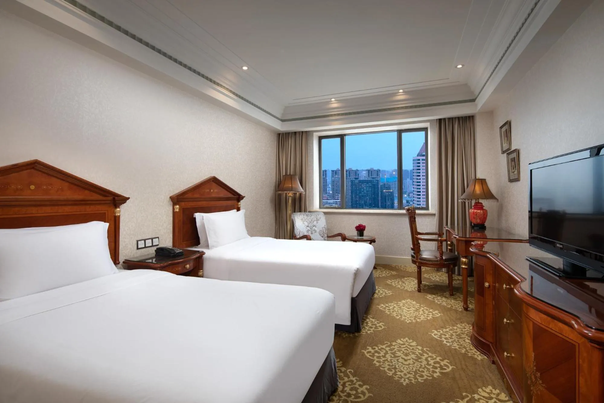Bedroom, Bed in Crowne Plaza Shanghai Nanjing Road by IHG
