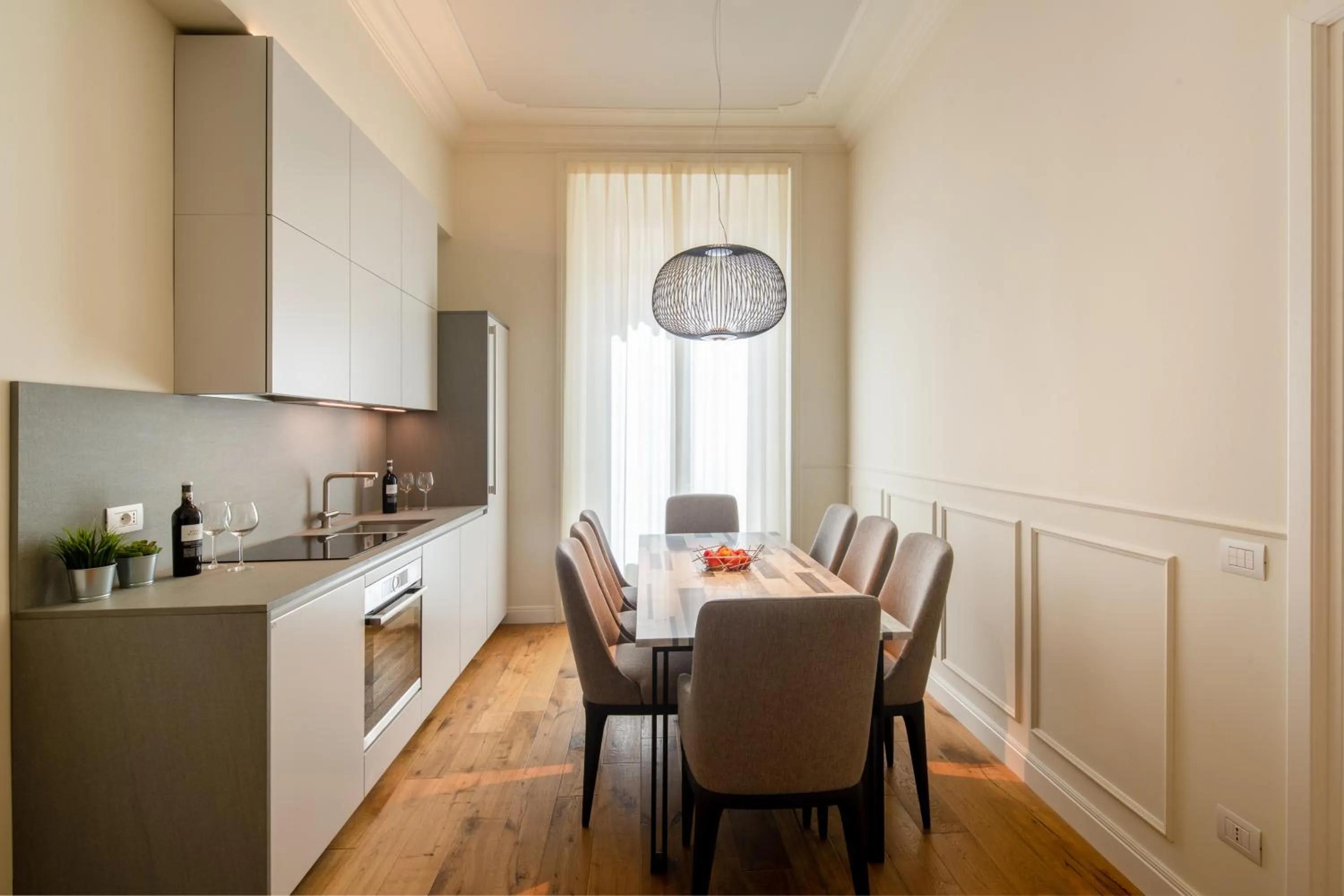 Kitchen or kitchenette in Florence Luxury Apartment al Duomo by Mmega