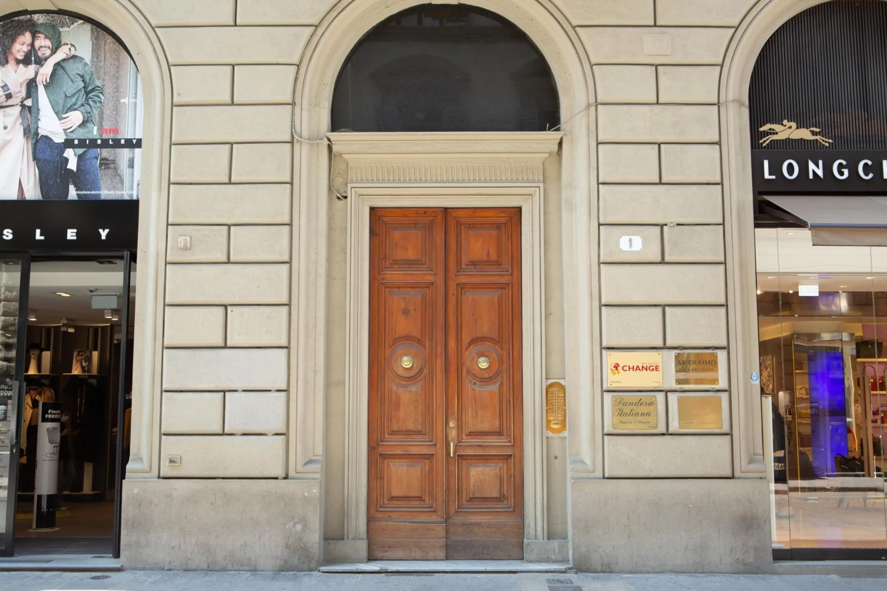 Facade/entrance in Florence Luxury Apartment al Duomo by Mmega