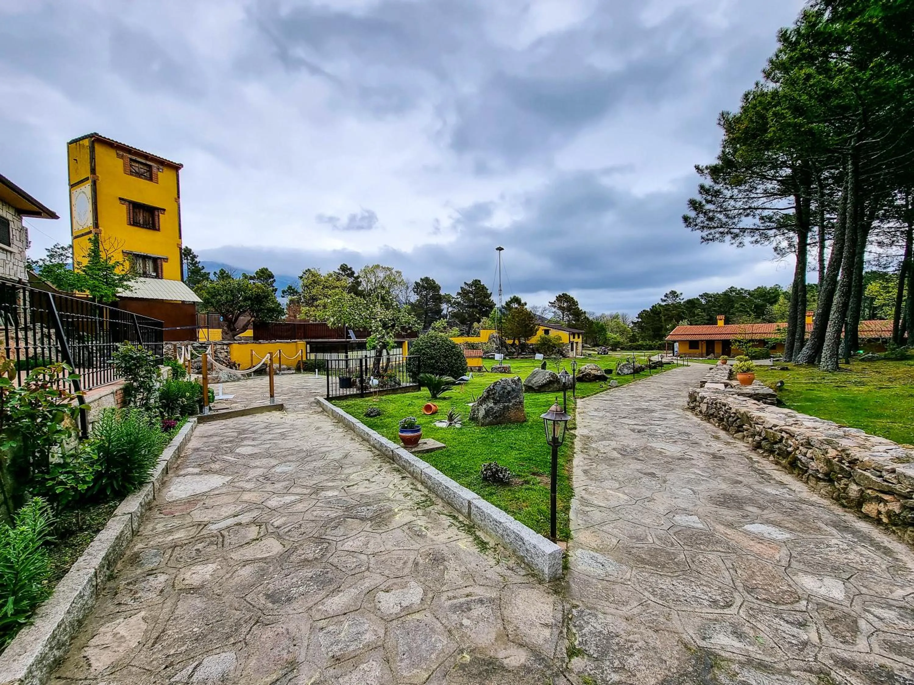 Garden view in Eras del Poeta
