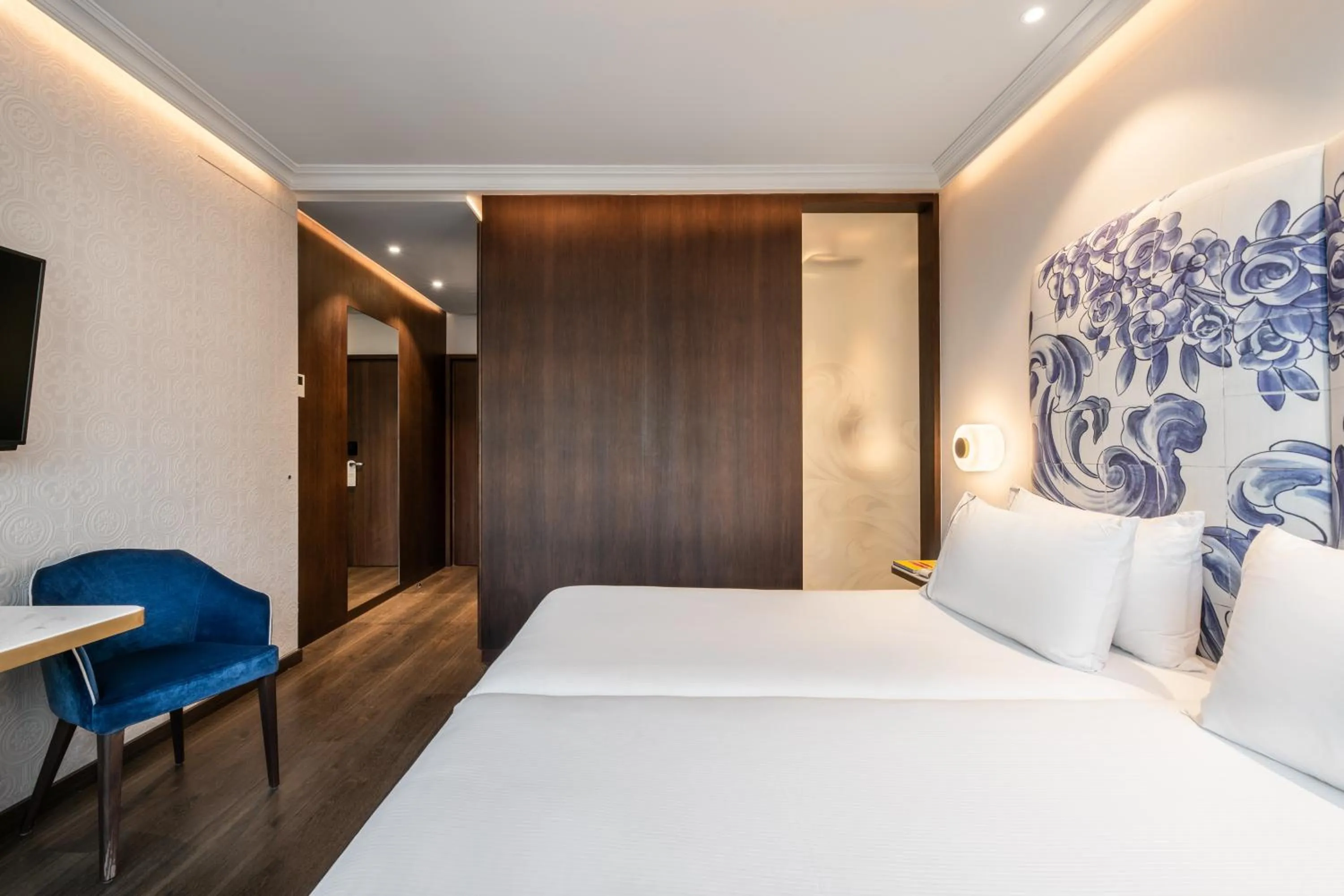 Bedroom, Bed in Eurostars Universal Lisboa