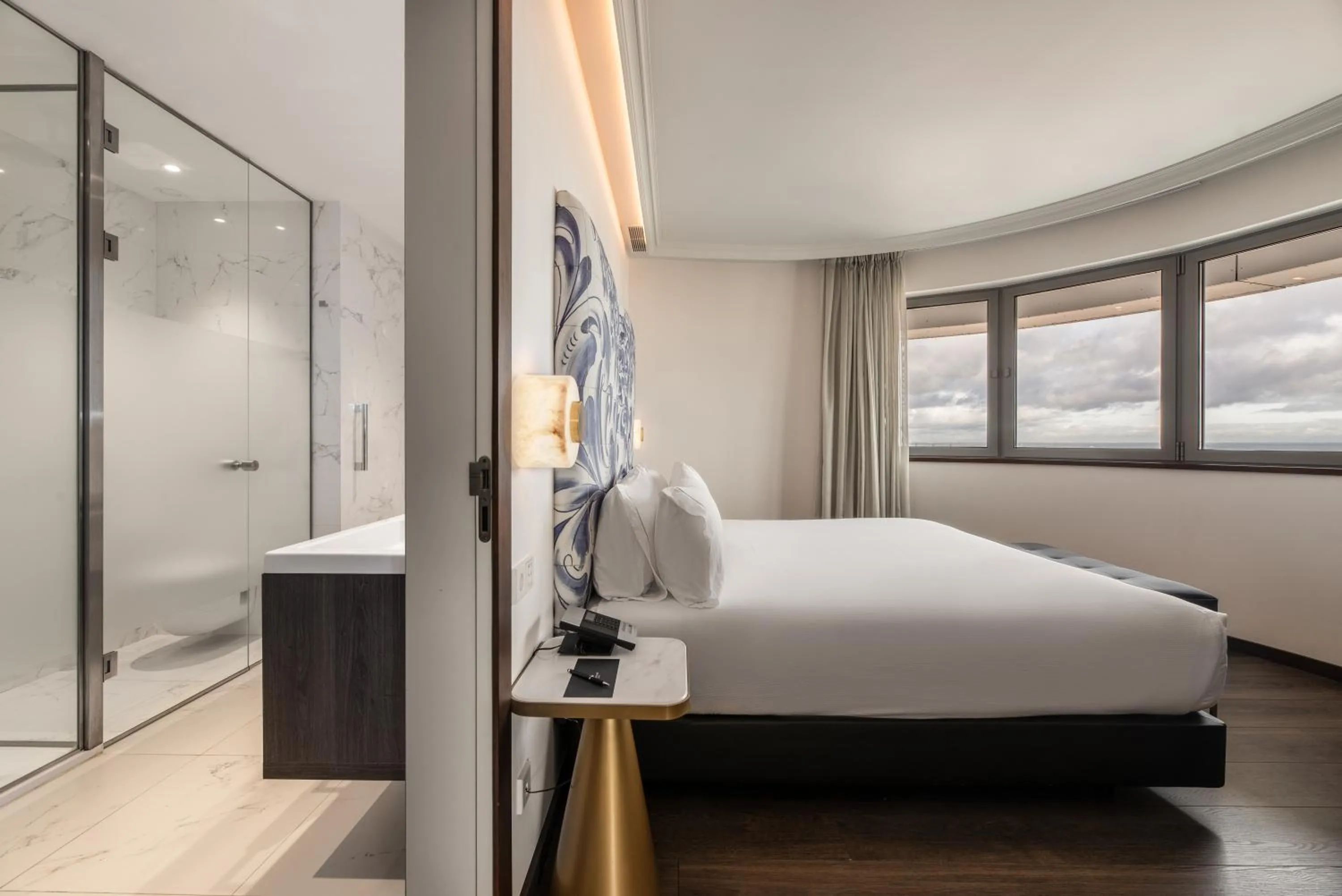 Bedroom, Bed in Eurostars Universal Lisboa