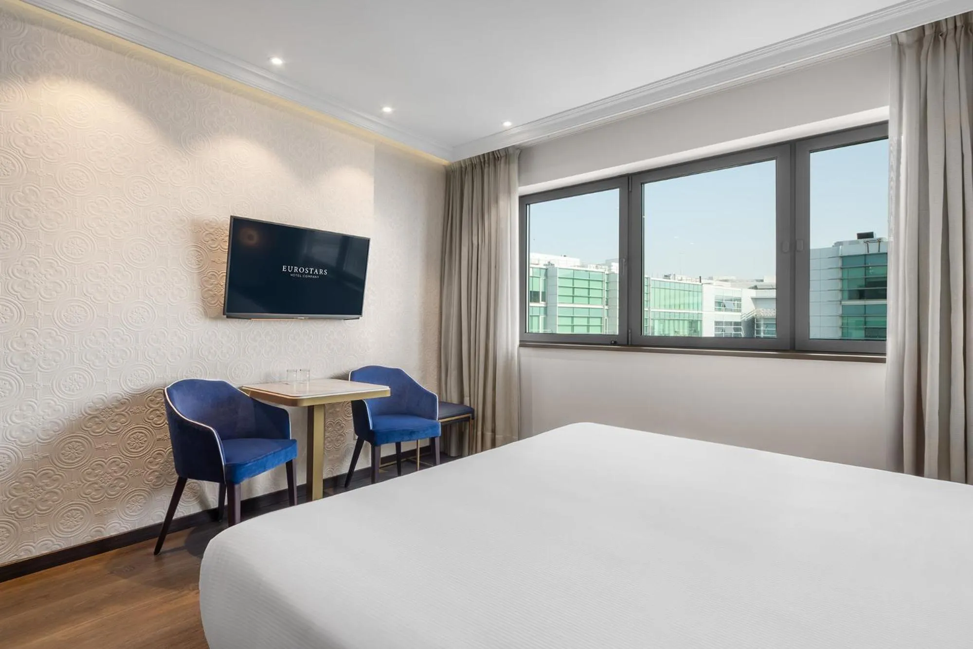 Bed in Eurostars Universal Lisboa