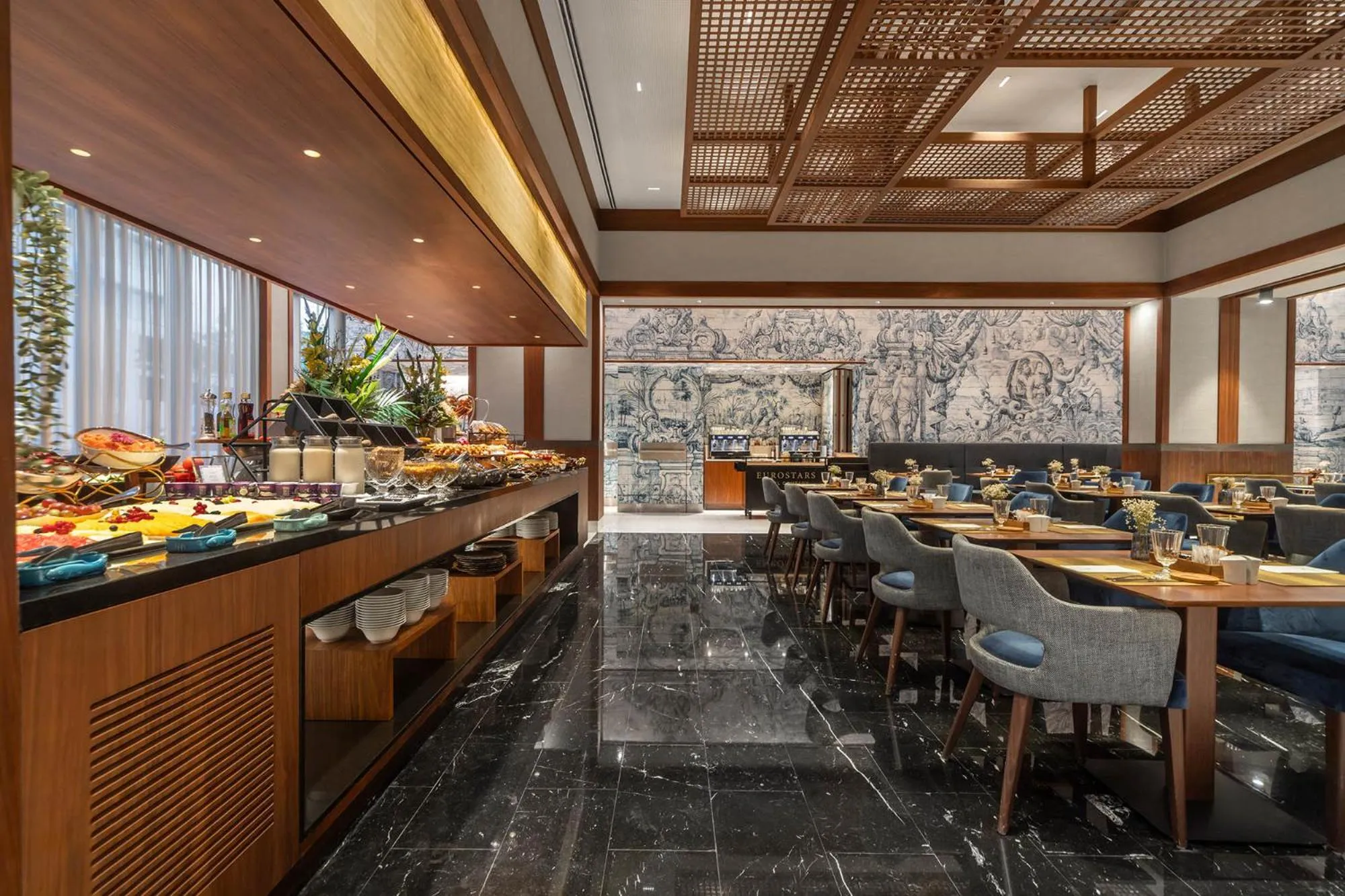 Restaurant/places to eat in Eurostars Universal Lisboa