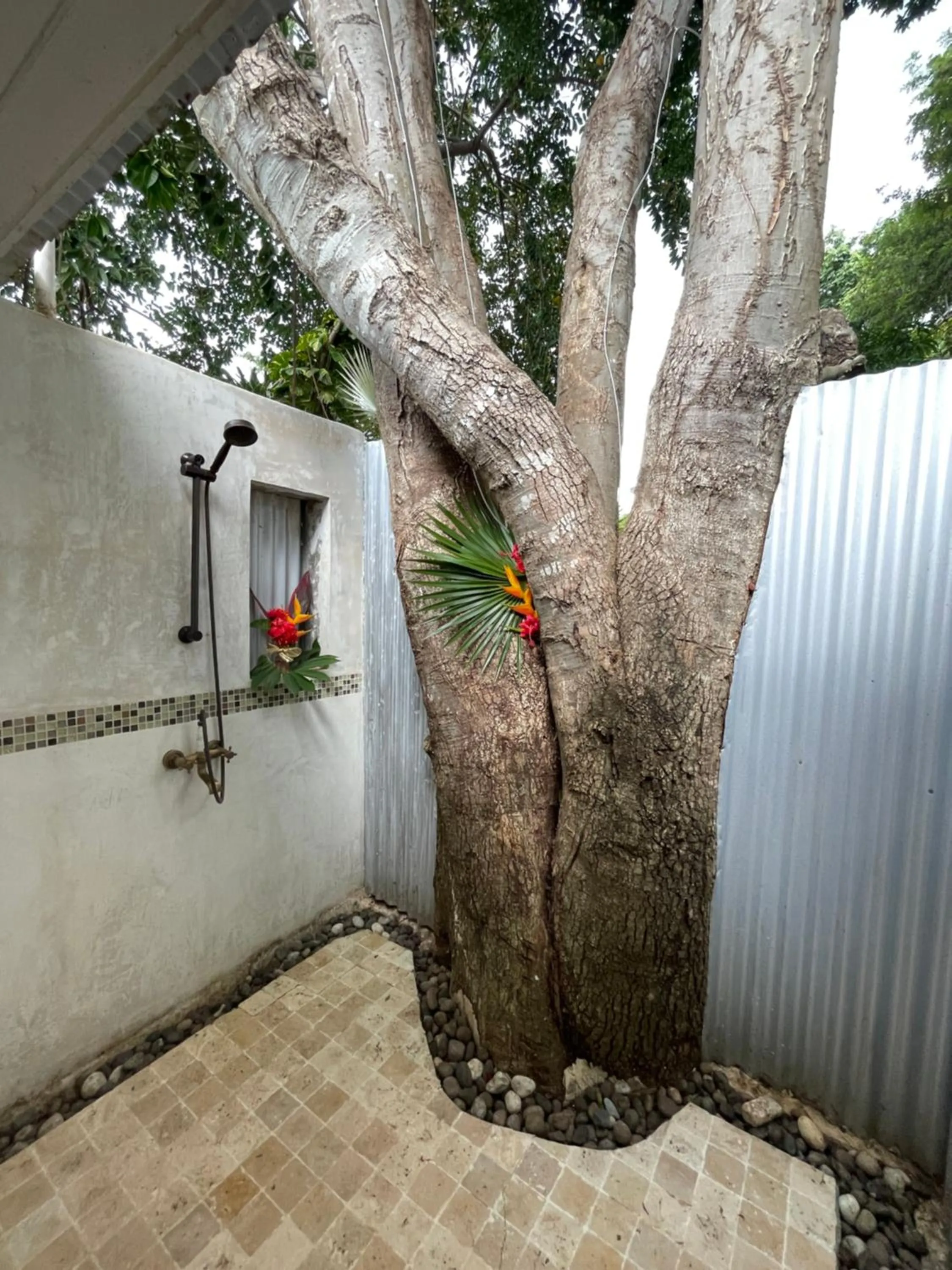 Shower in Bak A Yaad