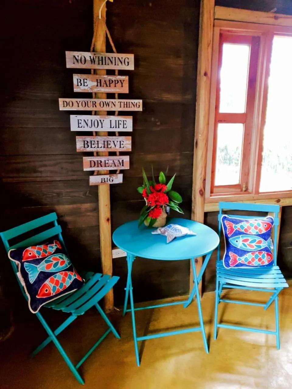 Seating area in Bak A Yaad