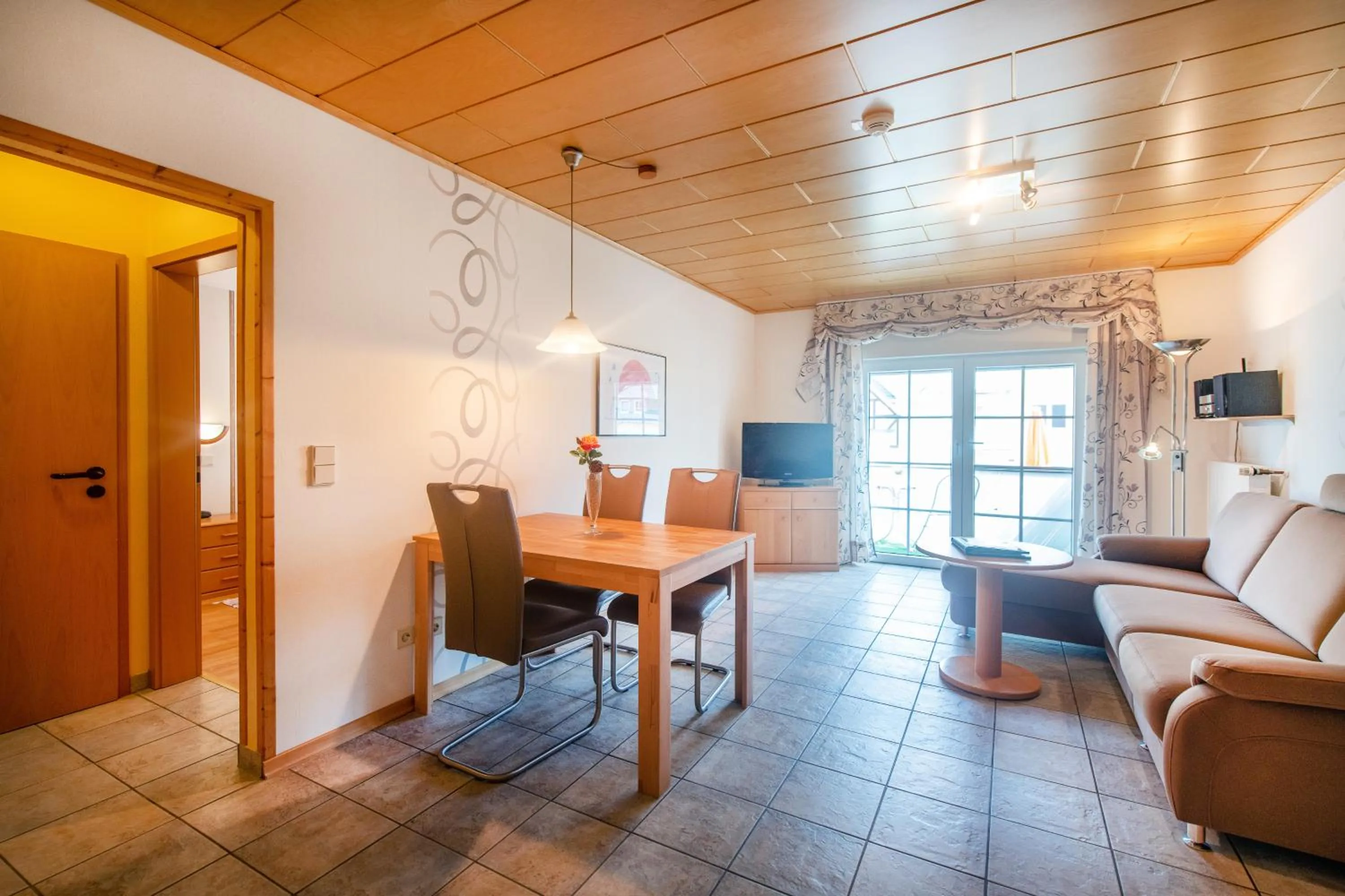 TV and multimedia in Waldesblick, Hotel-Restaurant