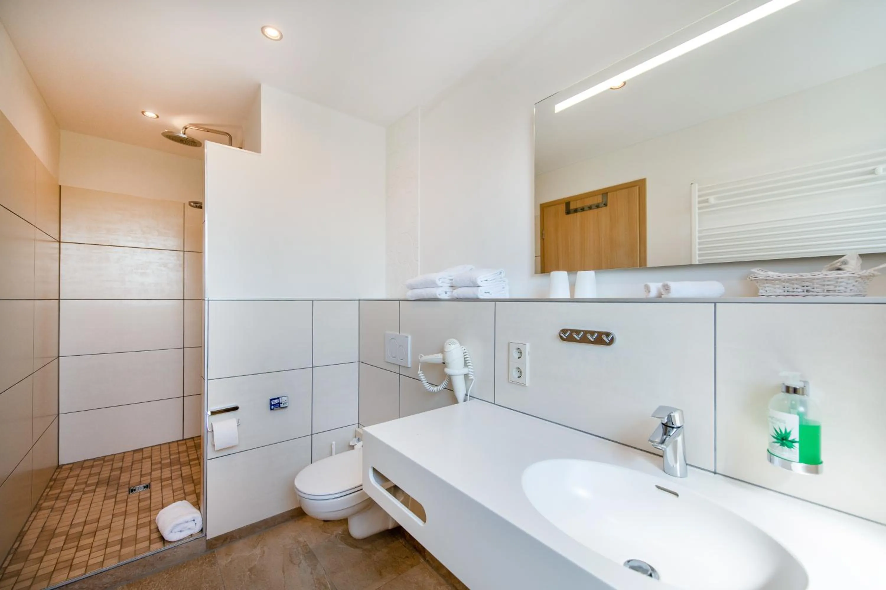 Shower in Waldesblick, Hotel-Restaurant