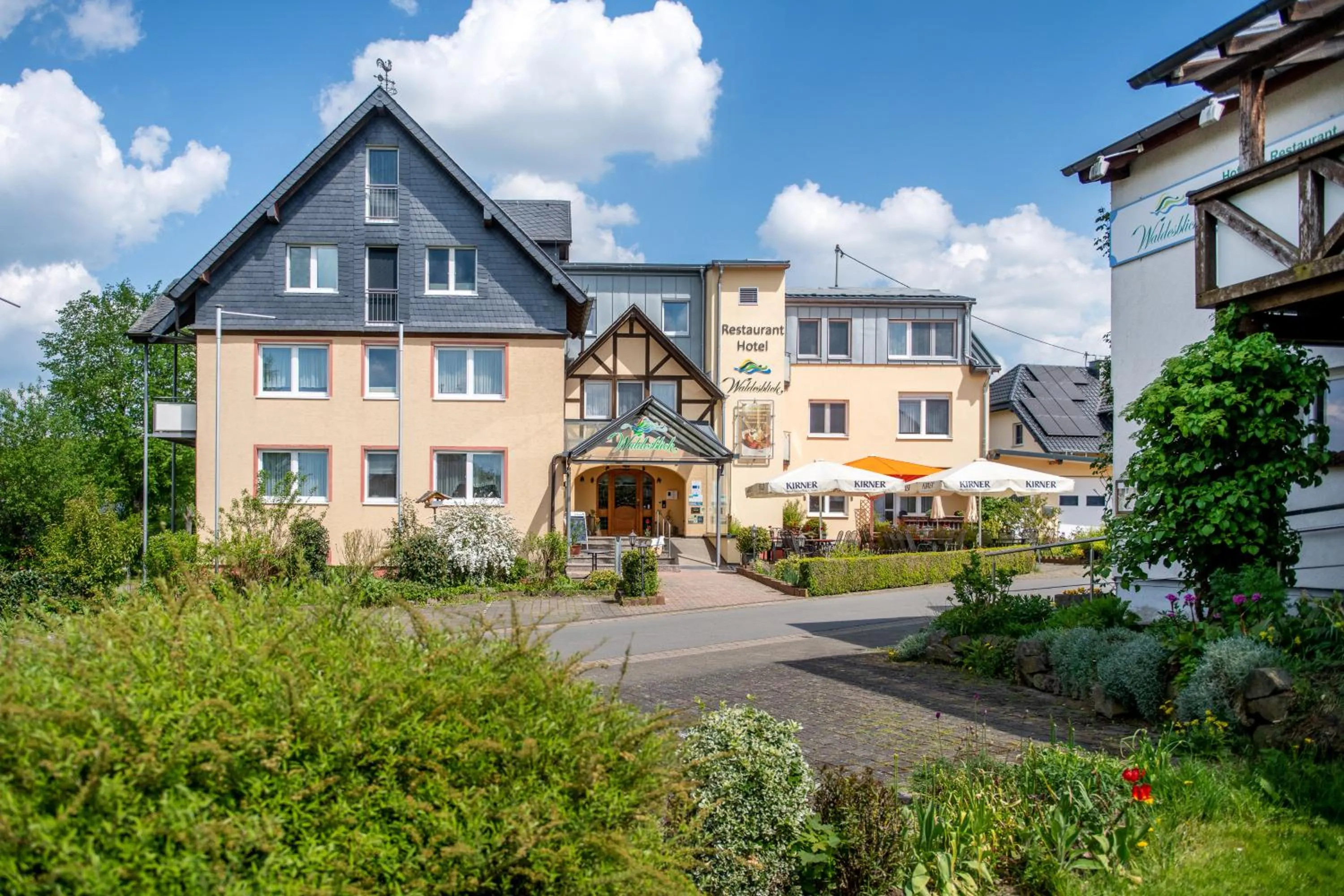 Property building in Waldesblick, Hotel-Restaurant