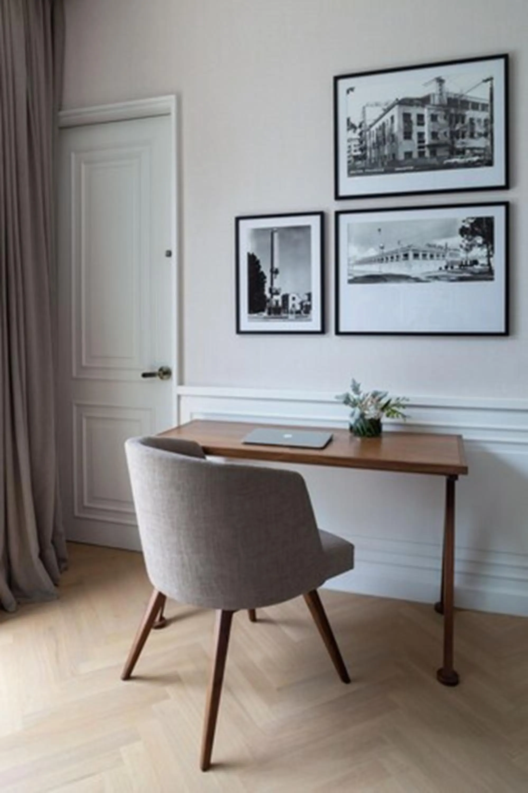 Living room in The Alest Hotel